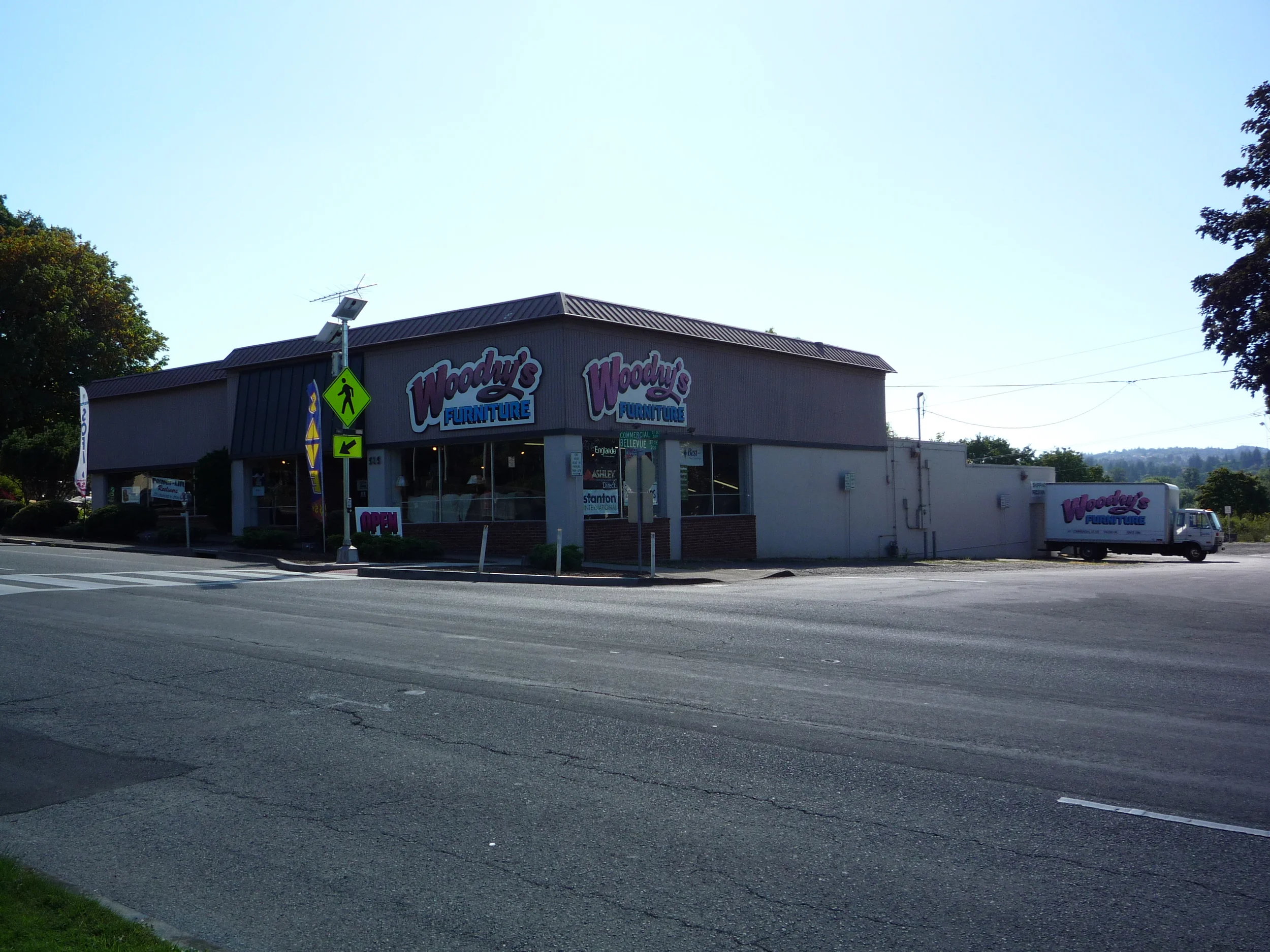 1 Woodrys Outside July 28 008.JPG