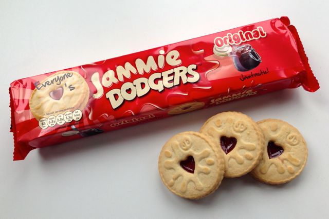 Fig. 3801 Jammie Dodgers! Thanks to Rupert, a very much UNOFFICIAL sponsor of today's episode, and this photo is proof they exist.