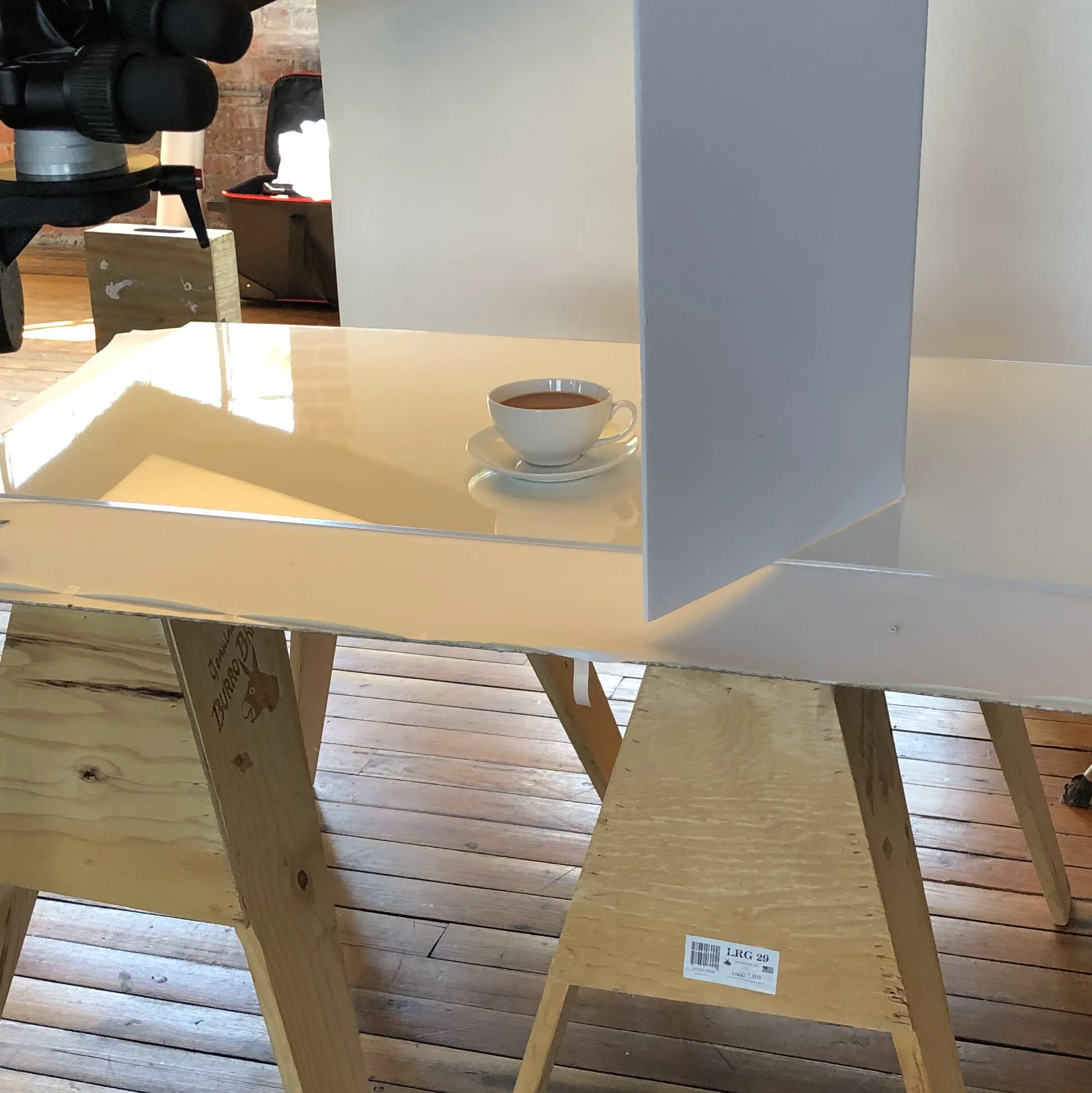 Photographing the tea cup