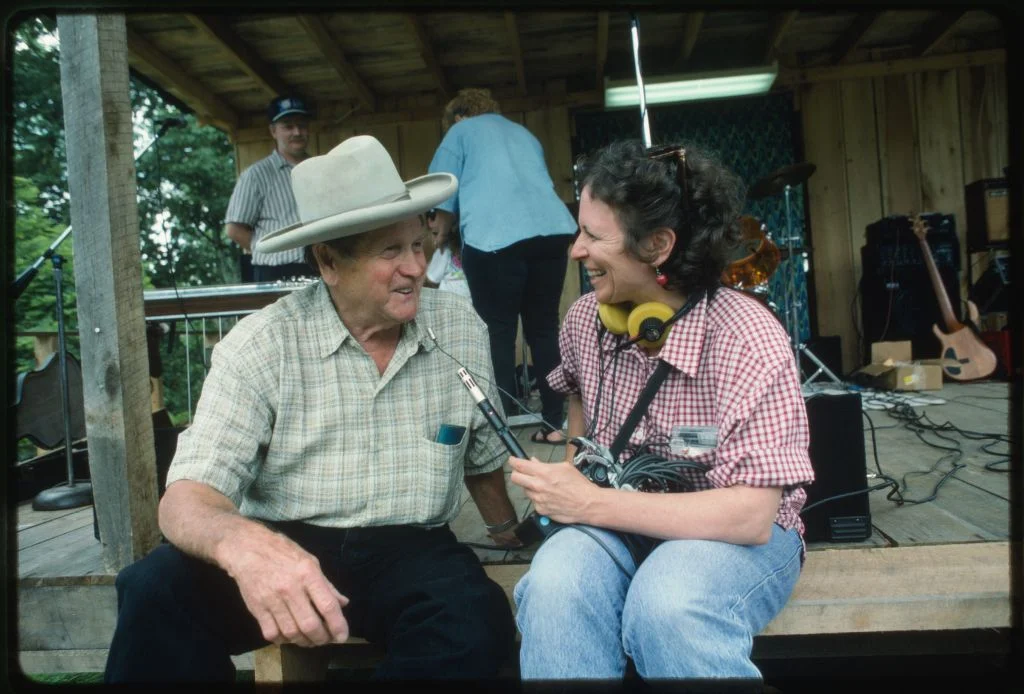 Oral historian Mary Hufford (right) interviews Everett Lilly. Source: Library of Congress