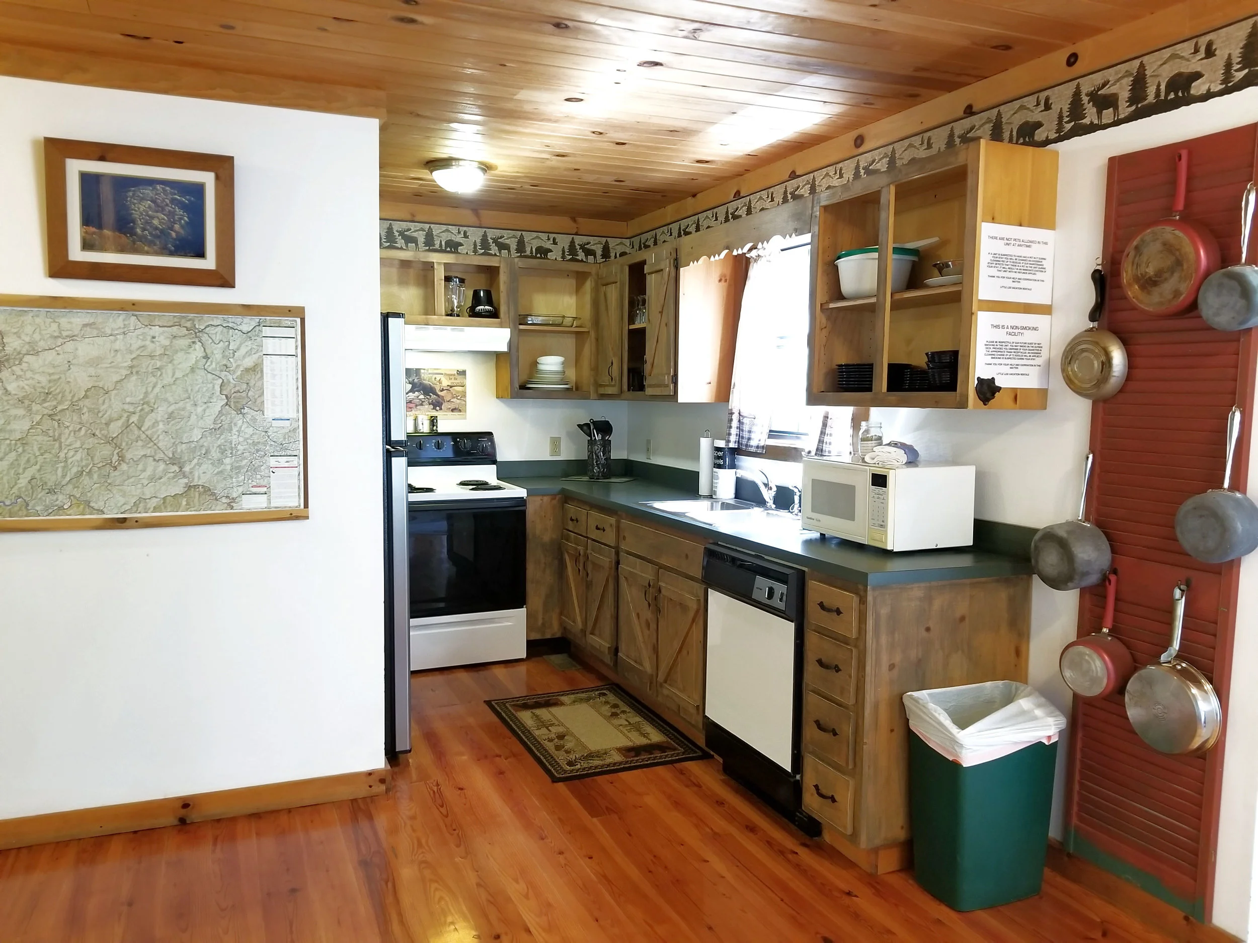 kitchen 1.jpg