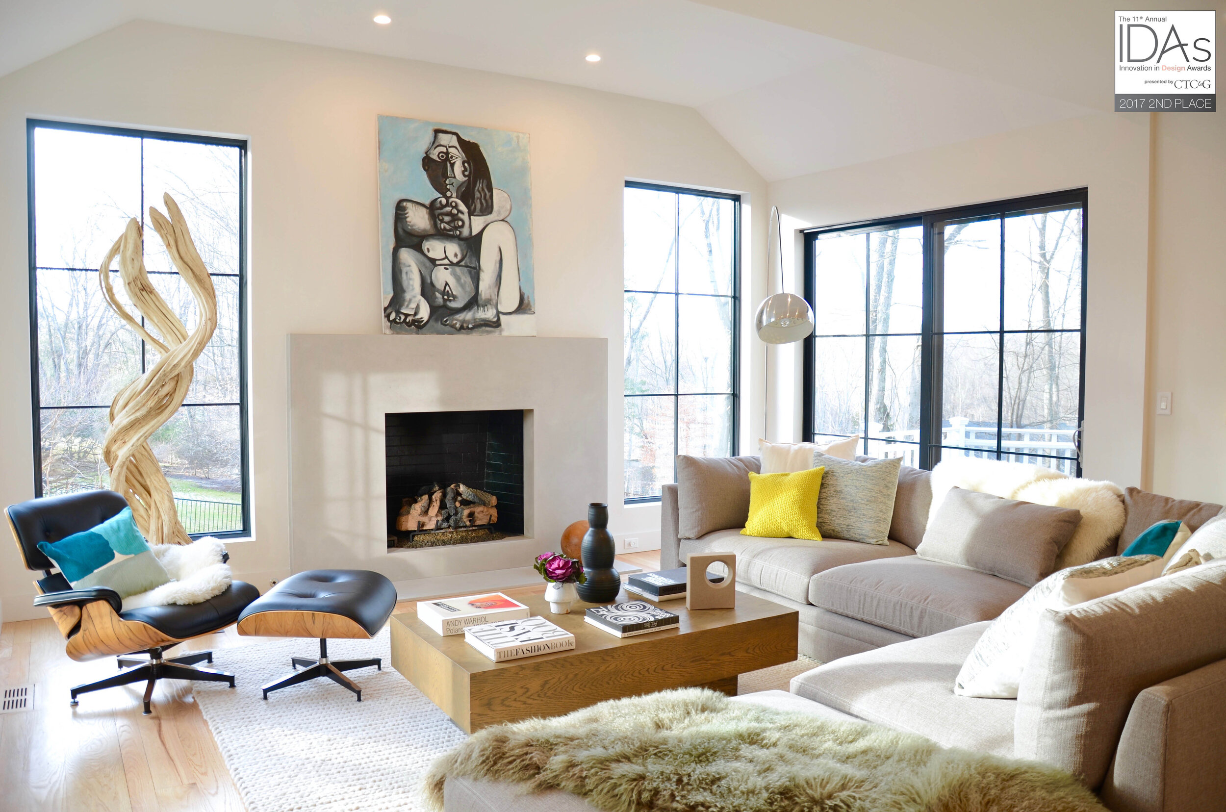 FAMILY ROOM.jpg