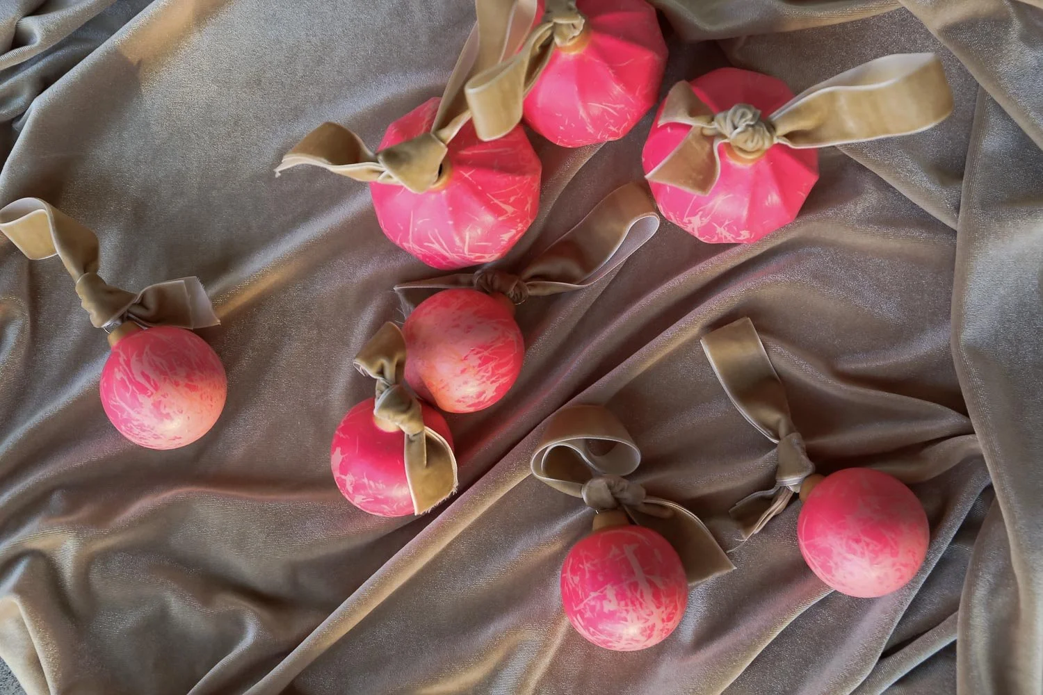 pink champagne ornaments 2022-09.jpg