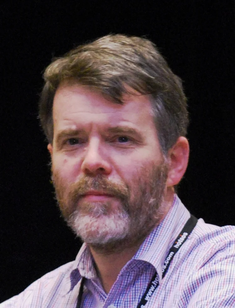 JL Portrai.jpg