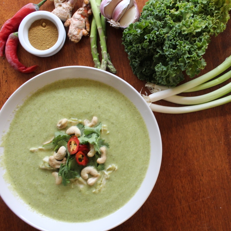 Broccoli & Cashew Green Curry Soup