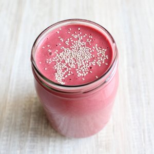 Beet, Berry &amp; Cacao Smoothie
