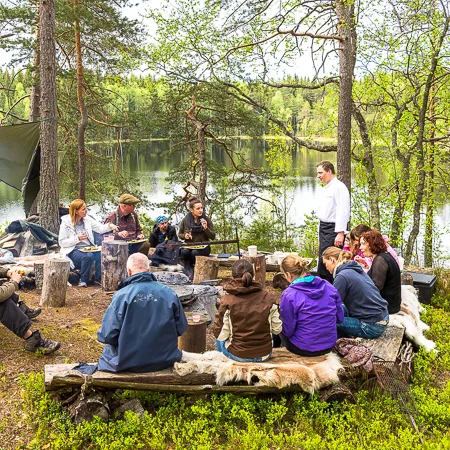Nuotiopaikka_Råmossa Lodge.jpg