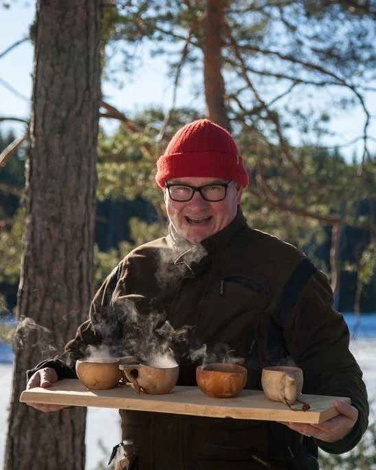 R&aring;mossan pikkujoulut - el&auml;mys, joka ei unohdu! Meill&auml; juhlanne rakentuvat luonnonrauhasta, laadukkaasta ruoasta ja jouluisista yksityiskohdista. 

Keitti&ouml;mestarina toimii Jyrki Tsutsunen. H&auml;n on loihtinut joulumenun, jossa l