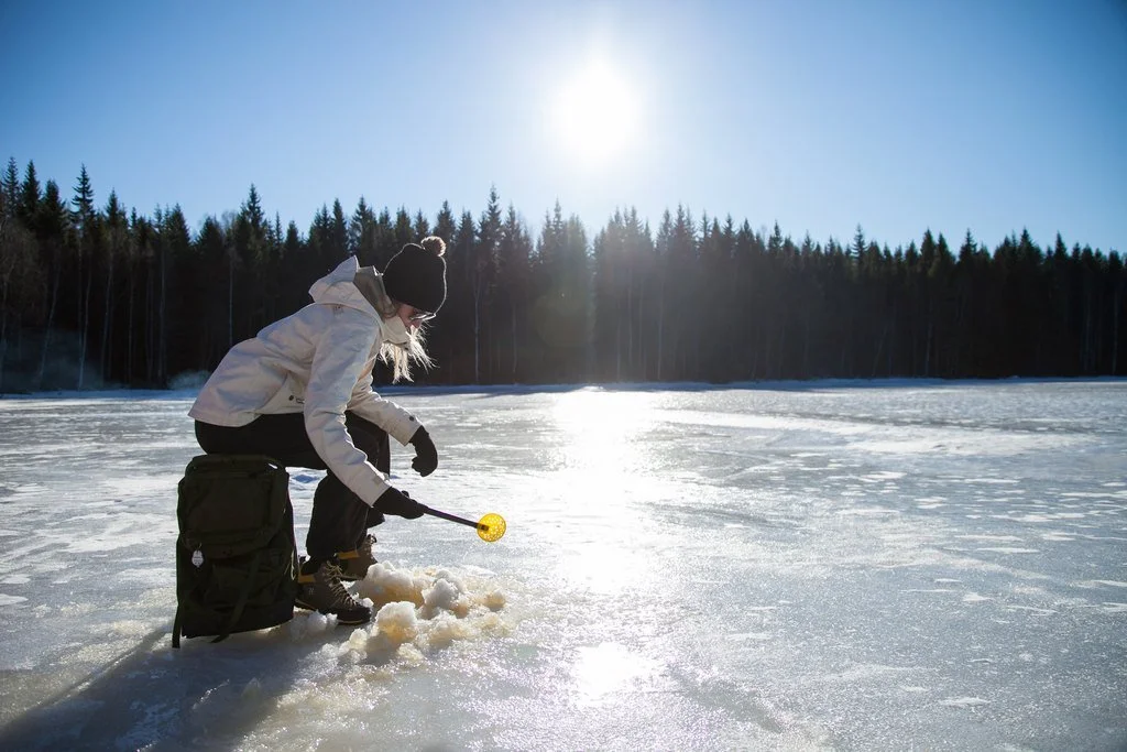 Råmossa lodge ice fishing  (2).jpg