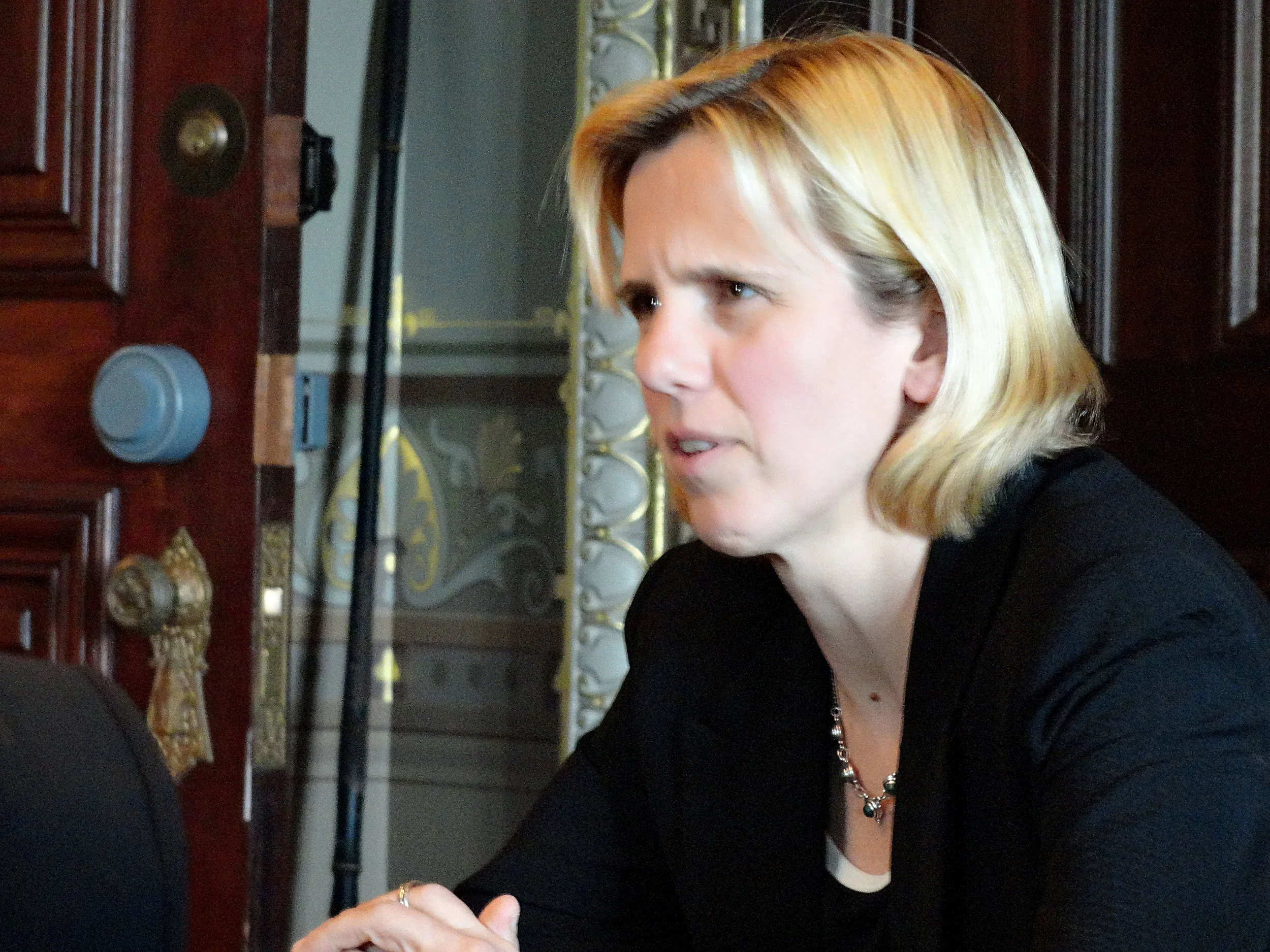 095-edit-guest-speaker.jpg