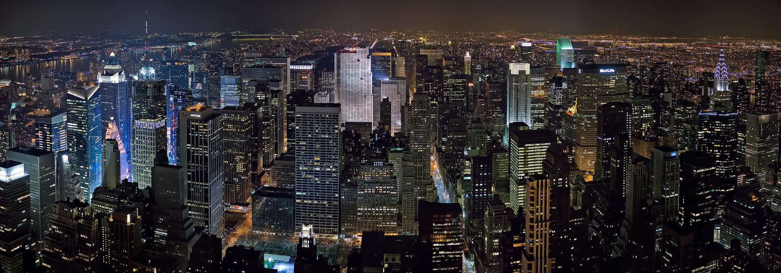 New_York_Midtown_Skyline_at_night.jpg