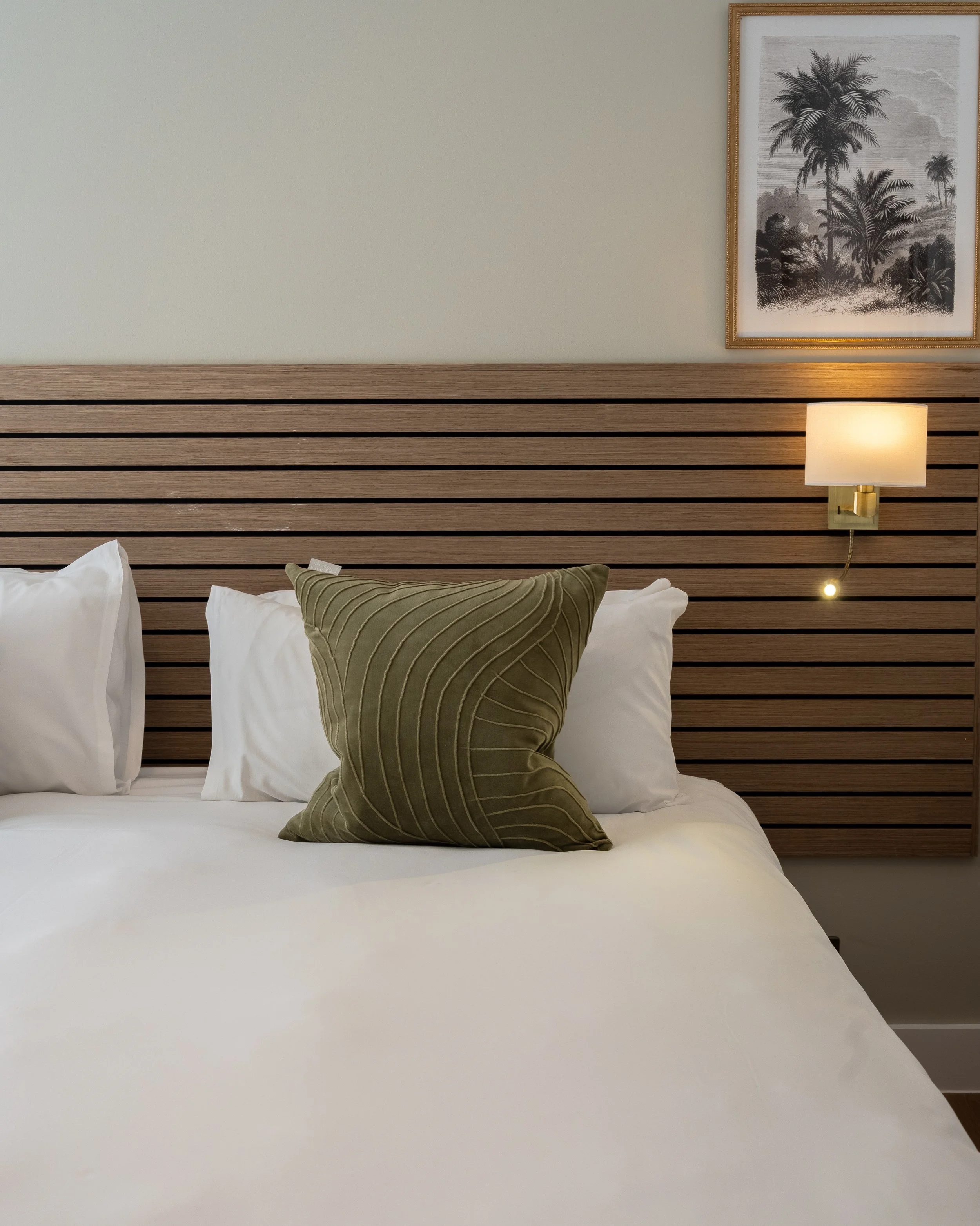 P1K - Bedroom Right.jpg