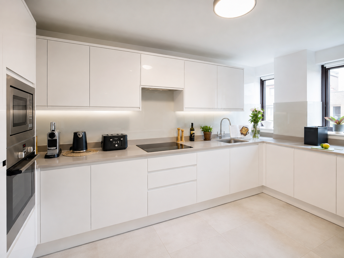 22 - Kitchen.jpg