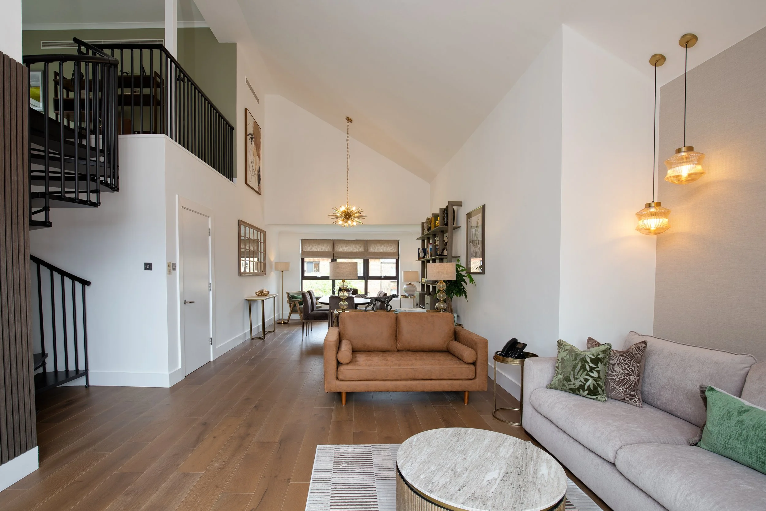 Luxury Mezzanine Apartment 22 – King-Size Bedroom Kensington W8