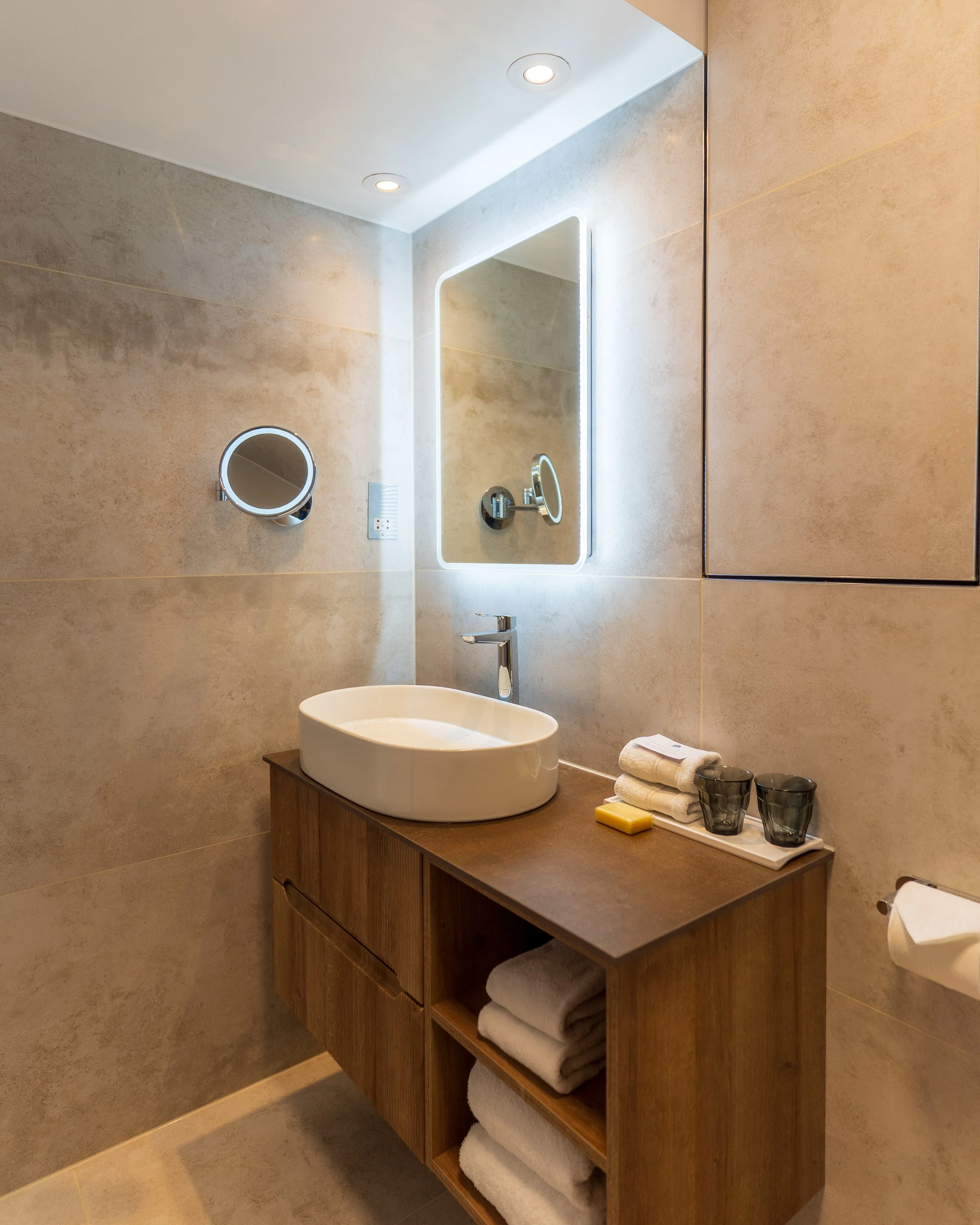 MZ2 - Bathroom - Sink.jpg