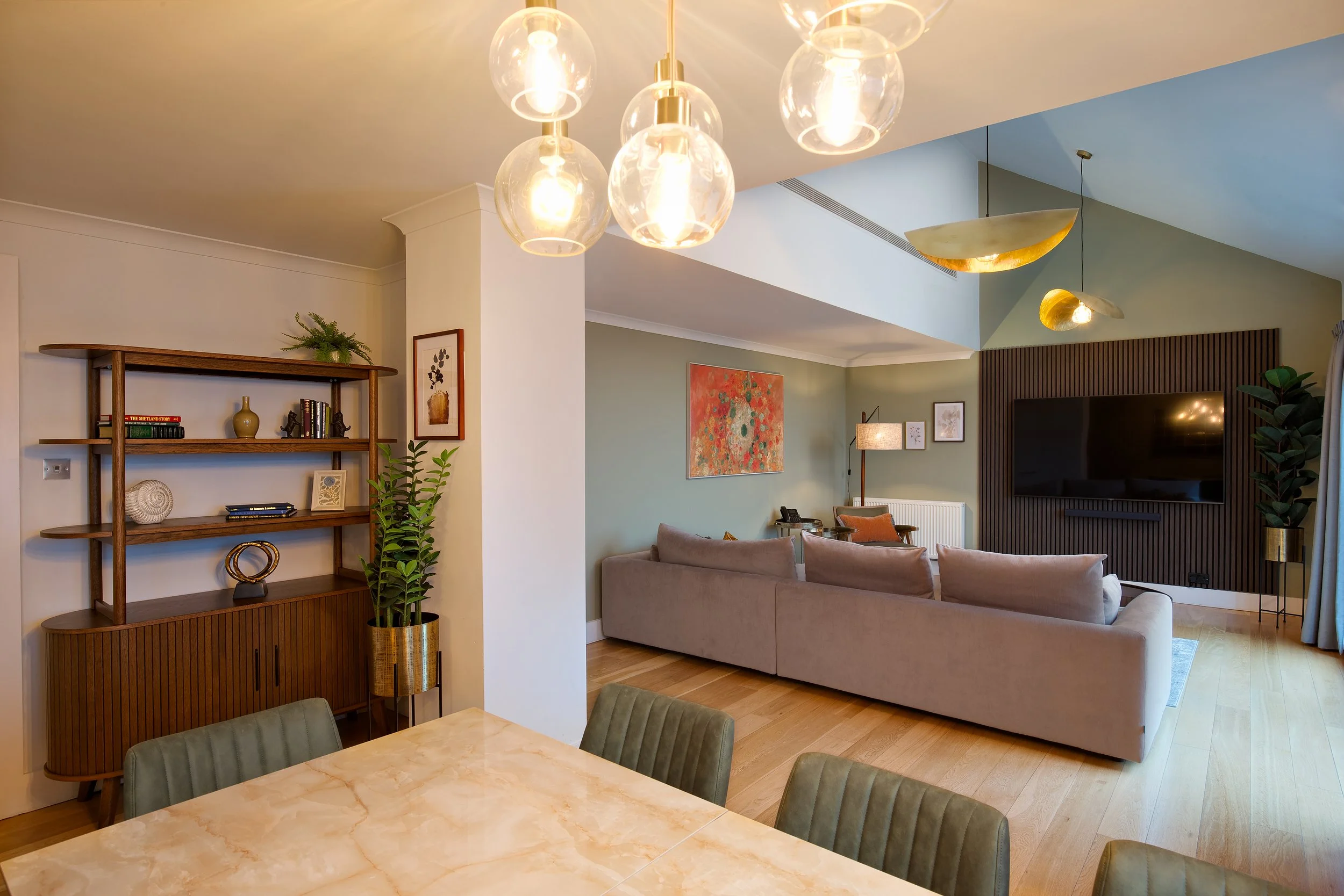 40 - Dining Room to Lounge View.jpg