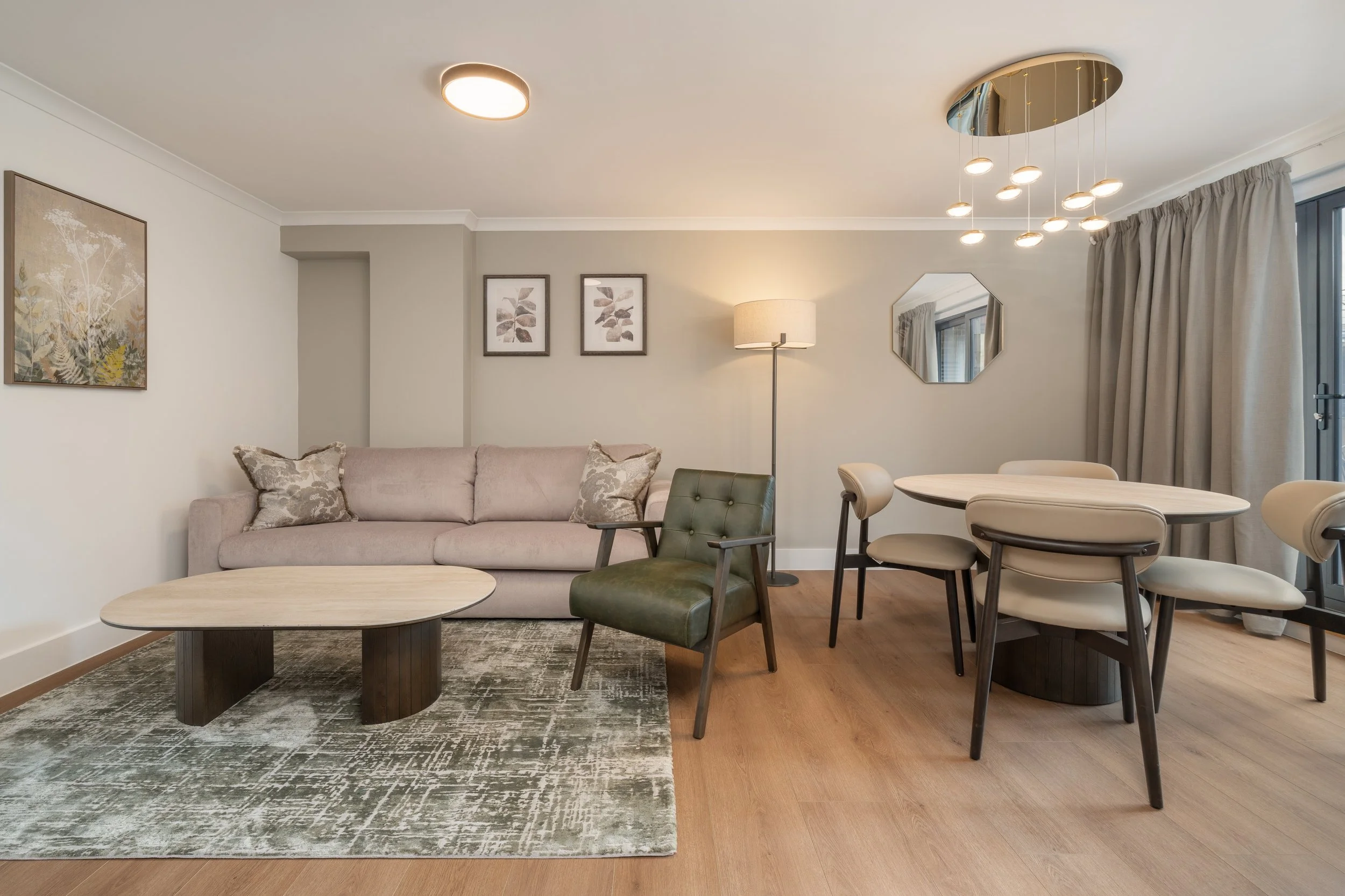 DLX2E - Dining & Lounge.jpg