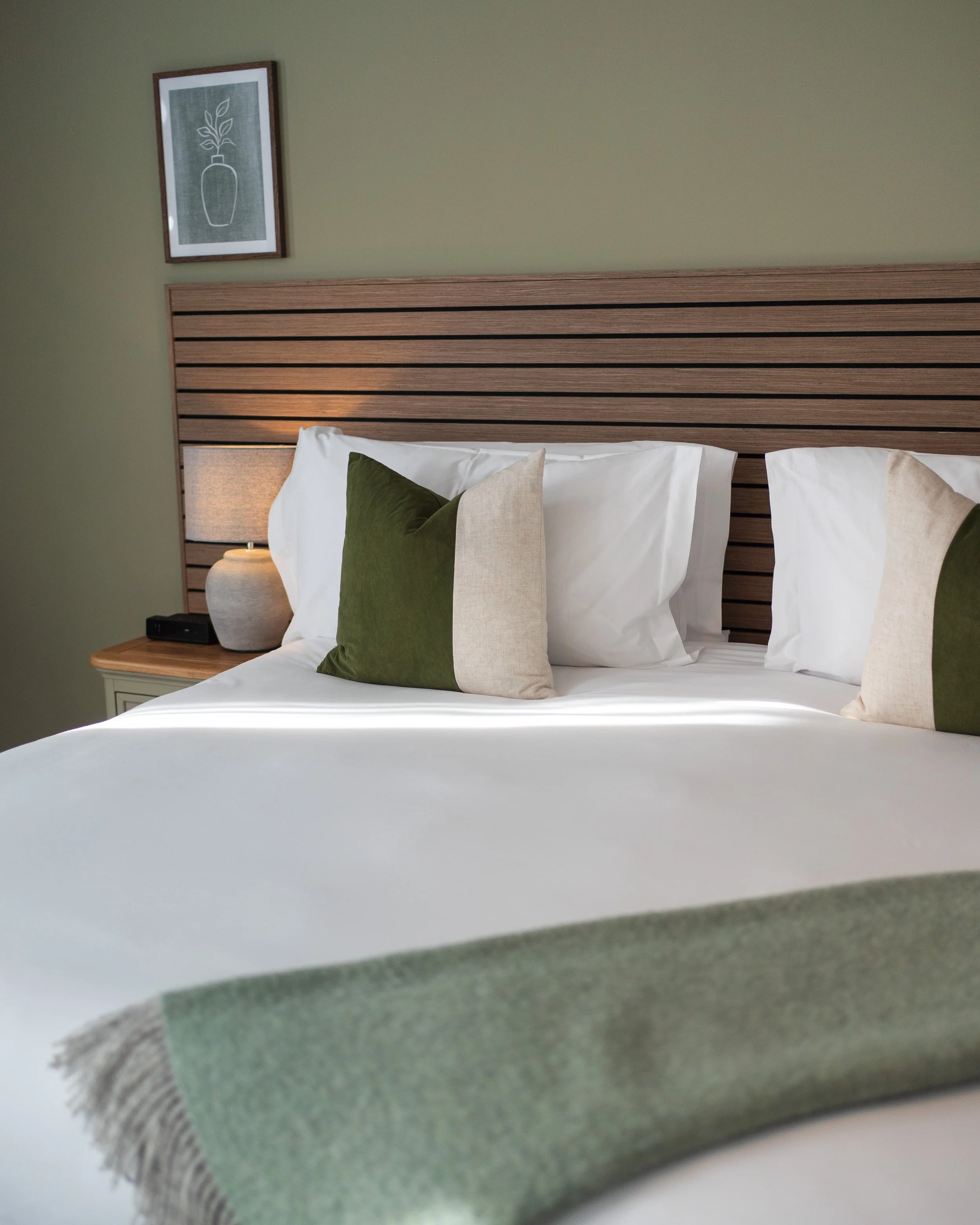 DLX3 - Bed Close Up.jpg