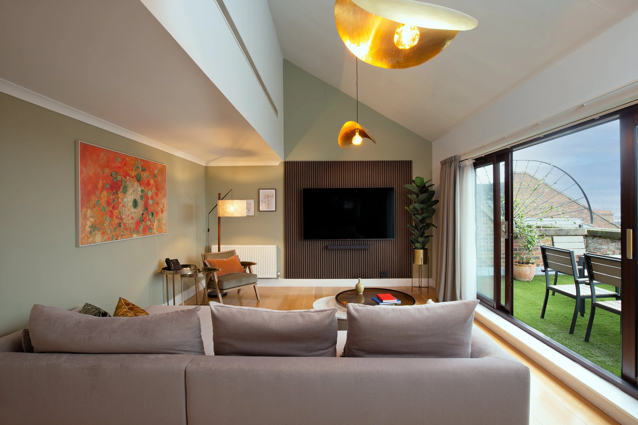 40 - Lounge - Terrace.jpg