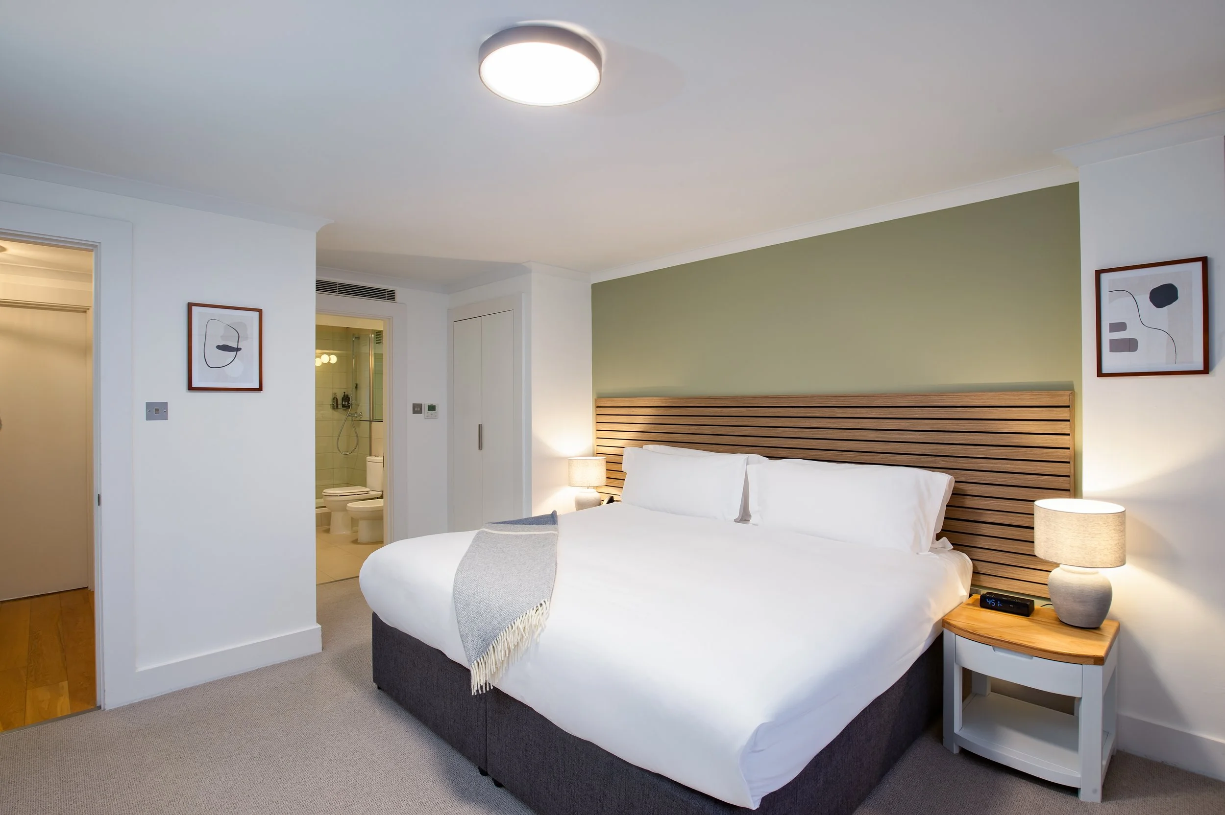 DLX2 - Bedroom #1 (Ensuite).jpg