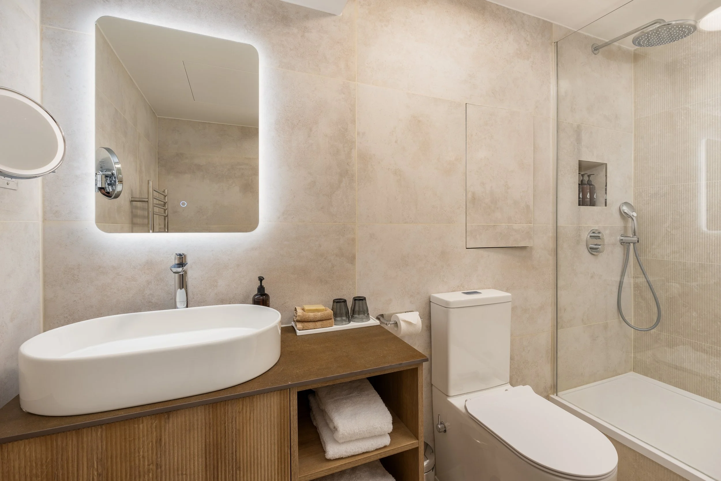 P2K - Master Ensuite.jpg