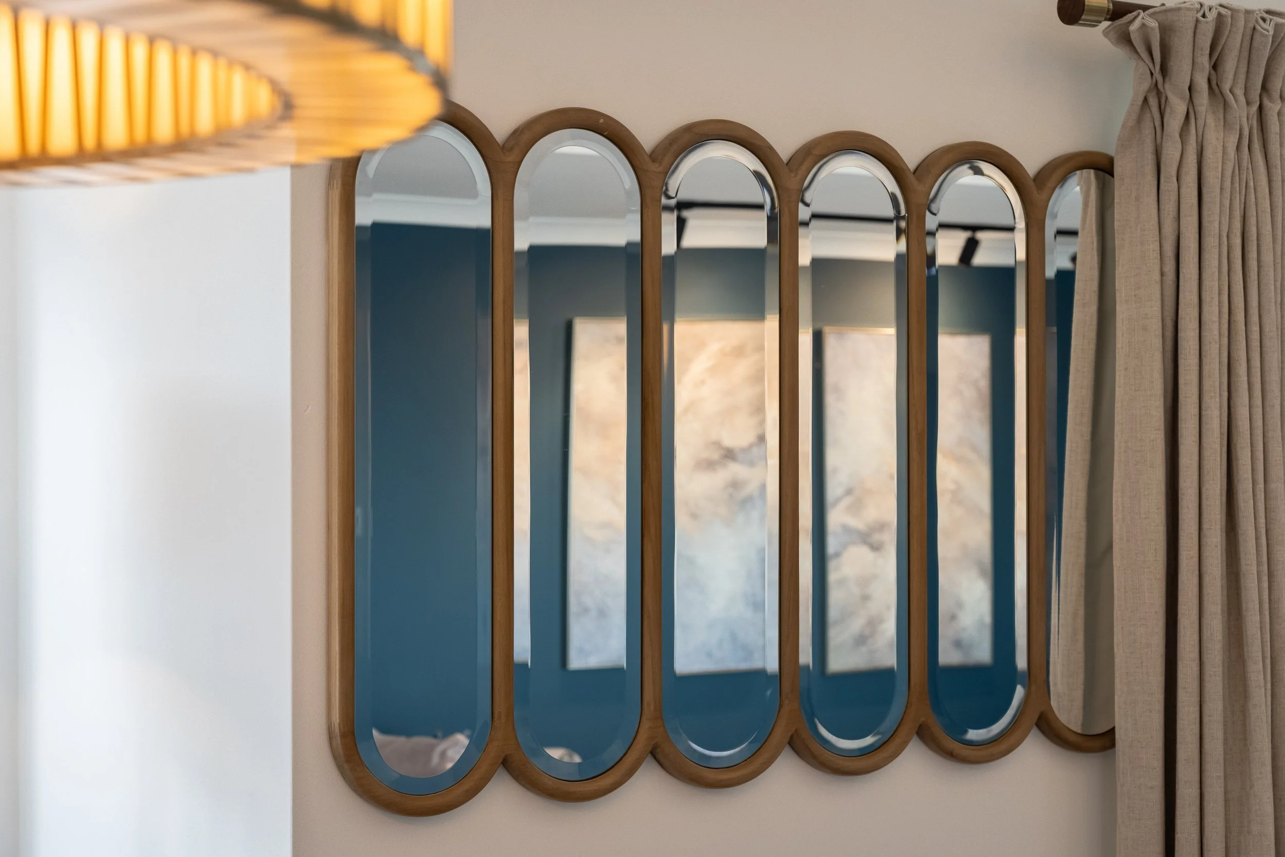 39 - Mirror Lounge.jpg