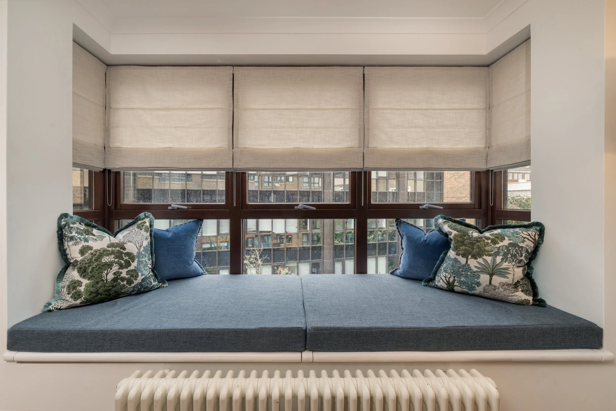 P1K - Window Seat in Lounge.jpg