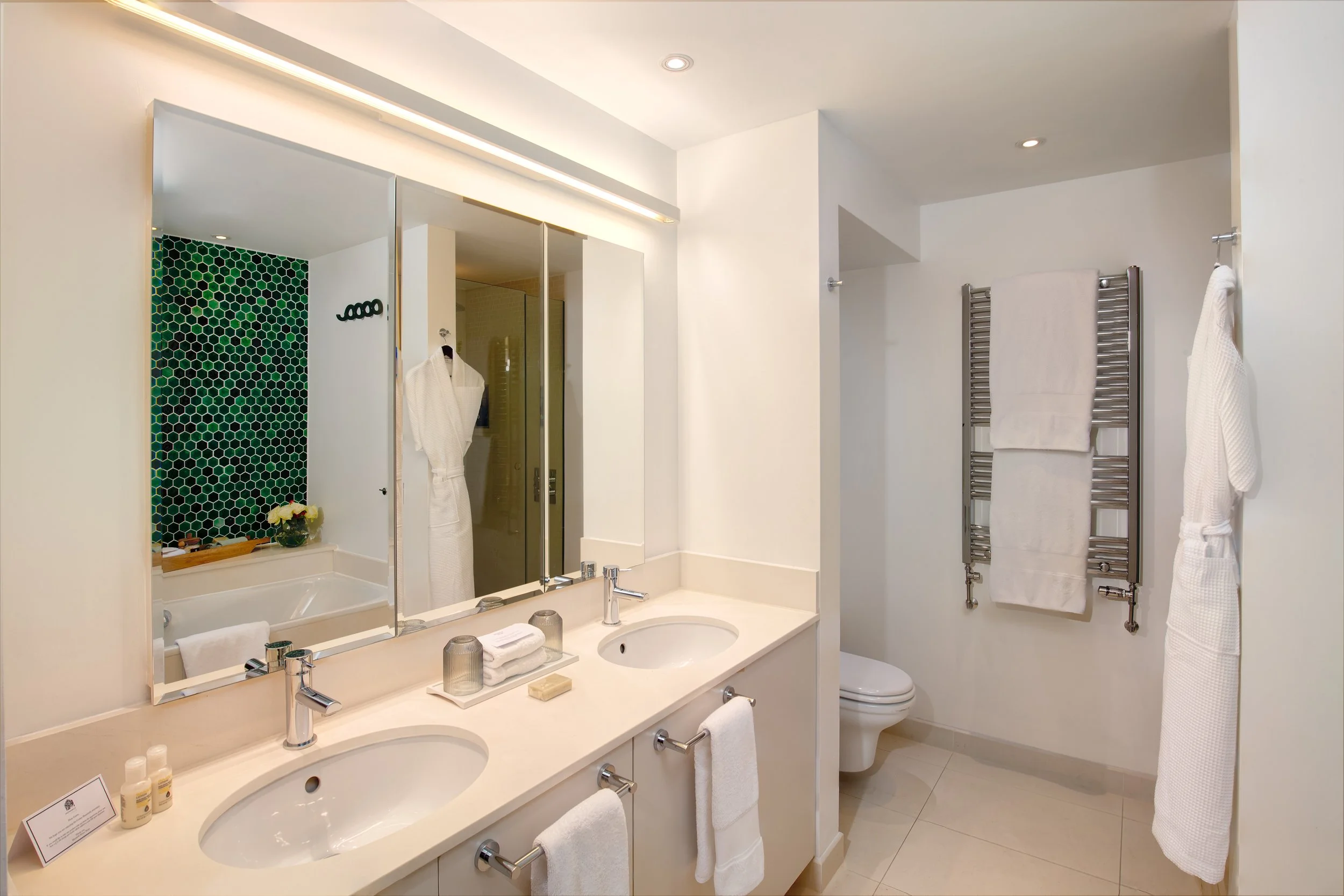 Apartment 39 - Master Bathroom - MWPV-3355.jpg