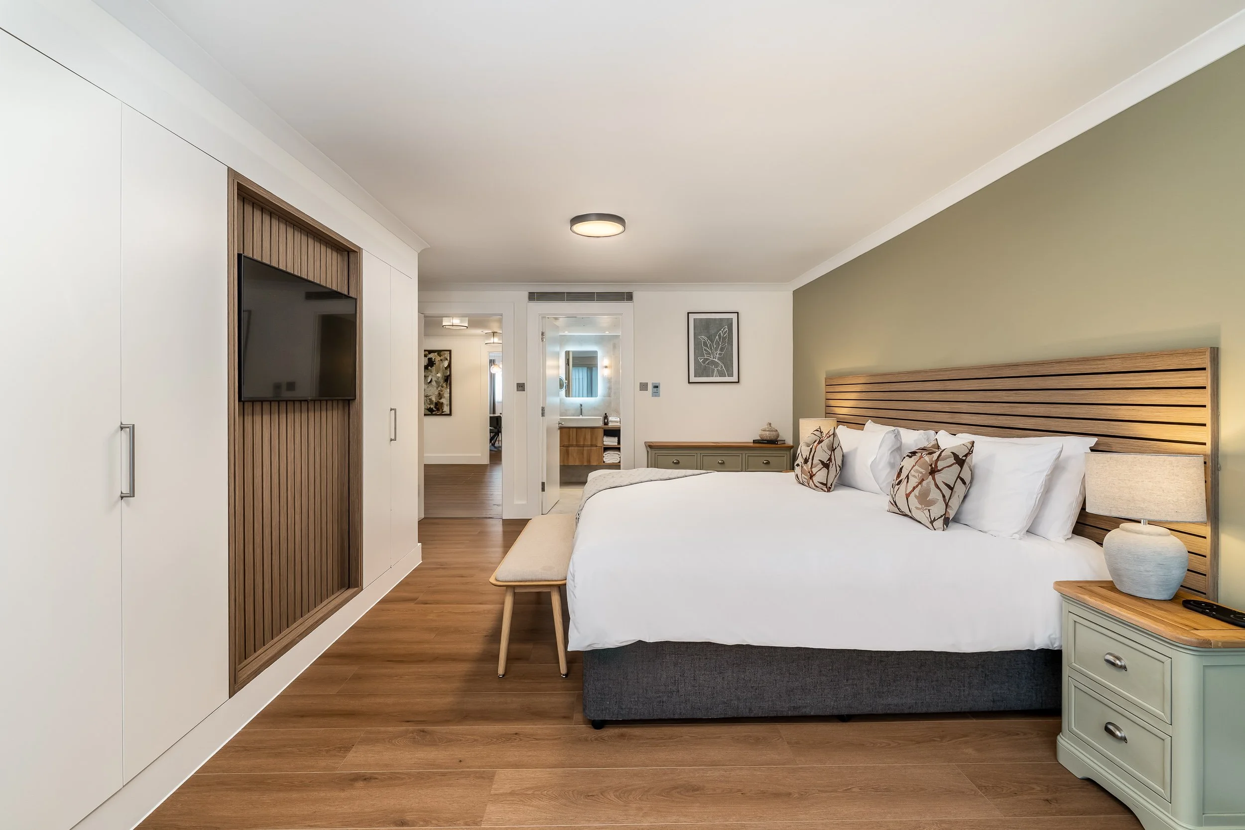 40 - Master Bedroom 2.jpg