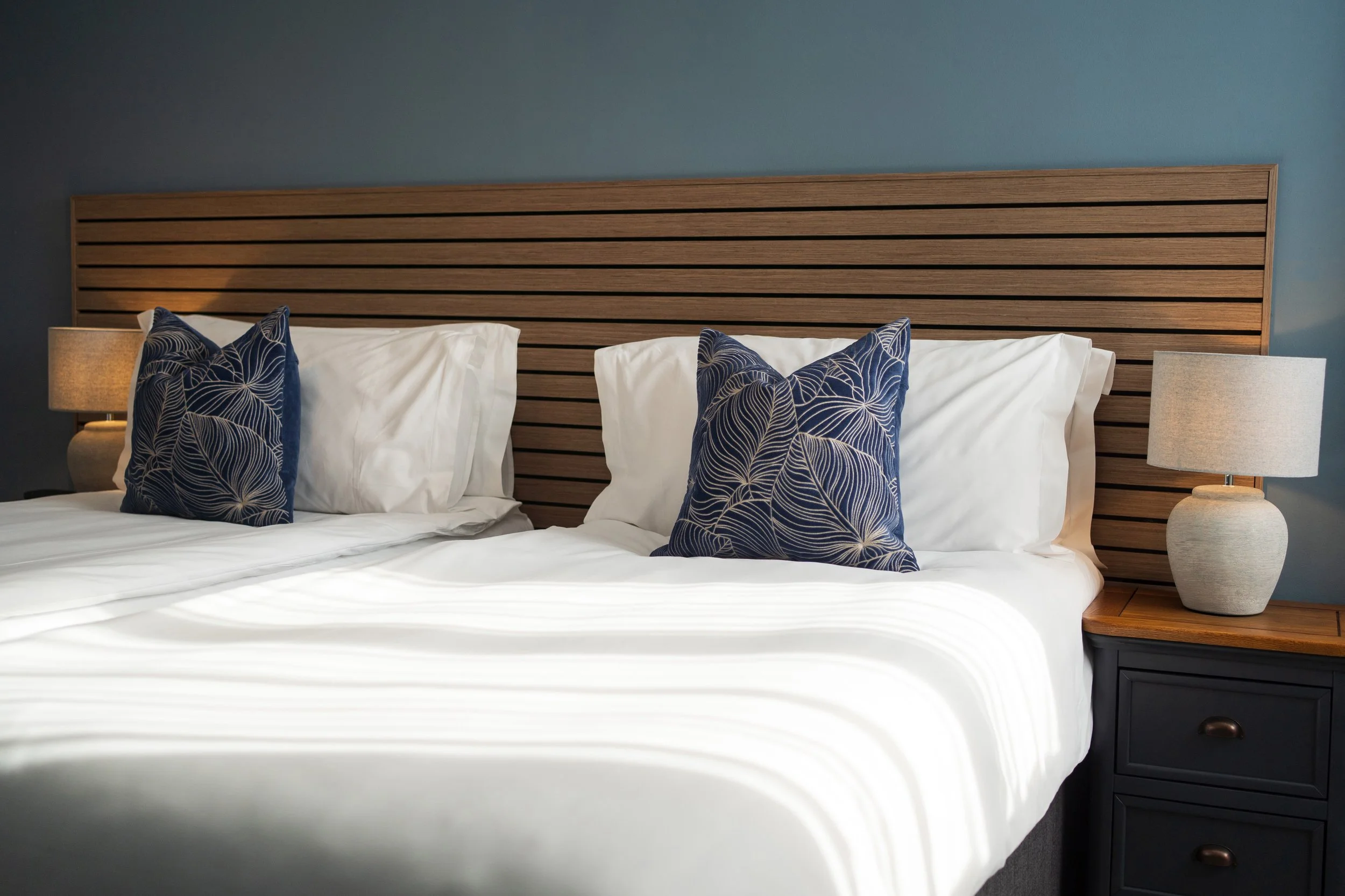 DLX3 - Bed - Twin.jpg