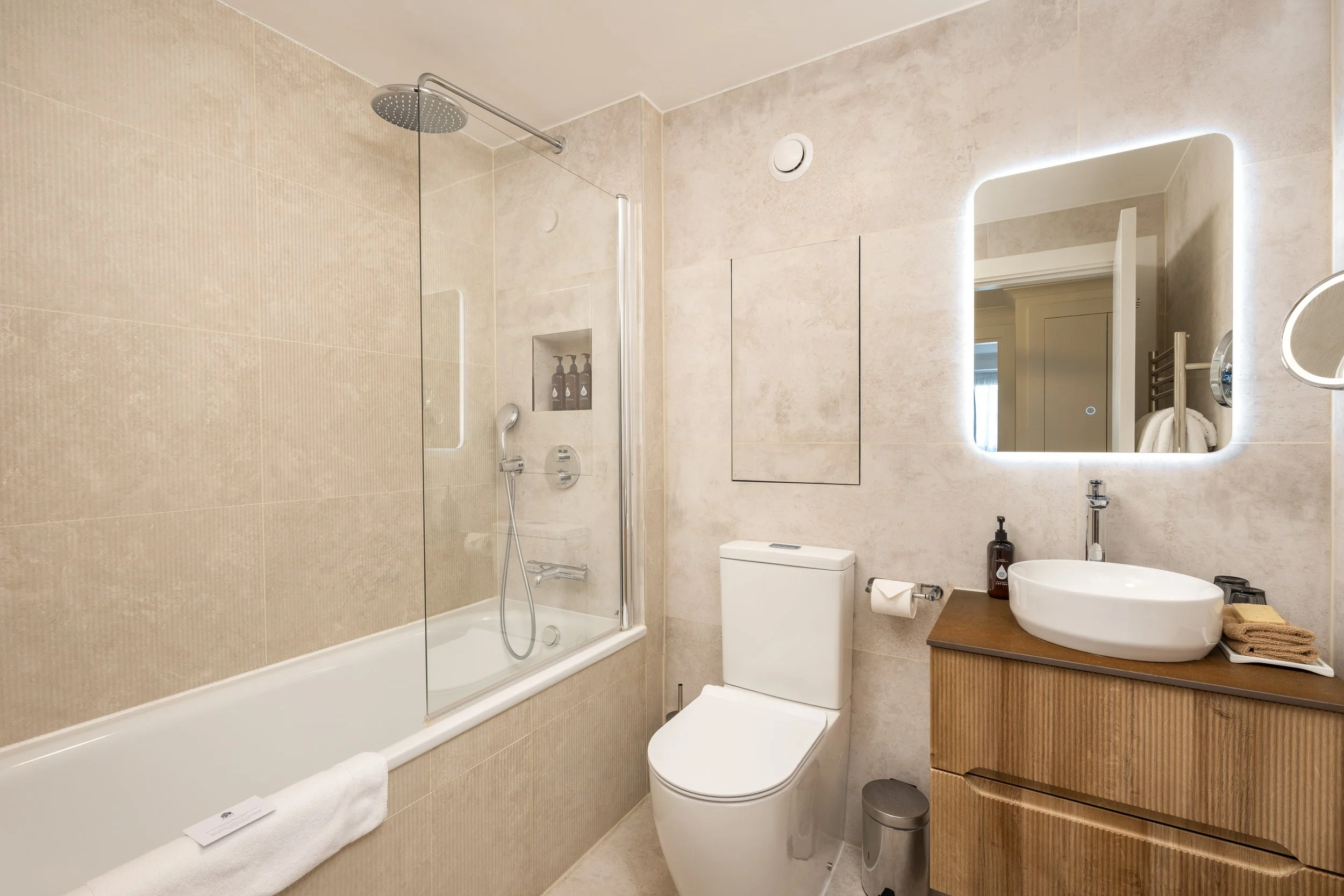 P2K - Communal Bathroom.jpg