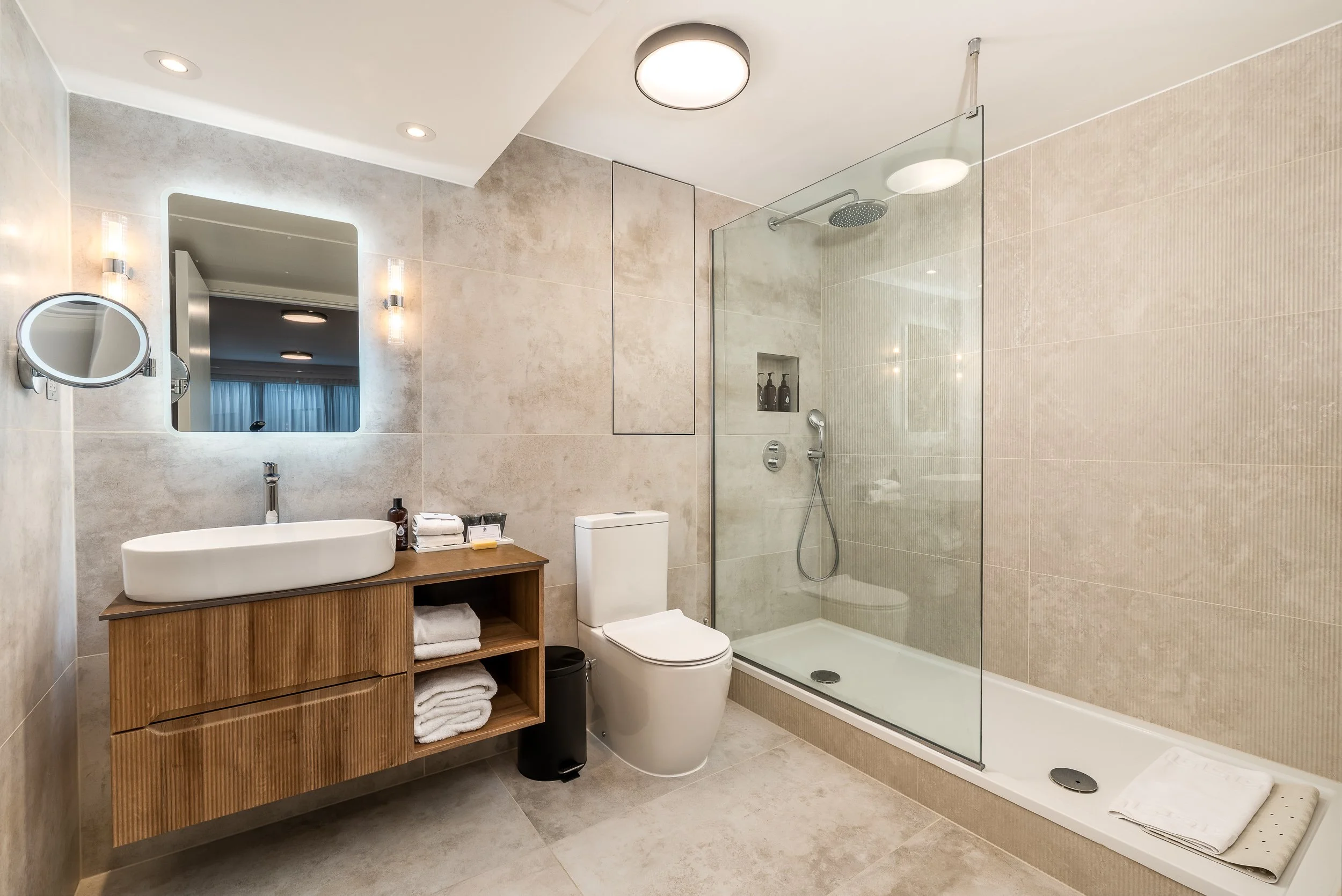 40 - Master Bathroom 2.jpg