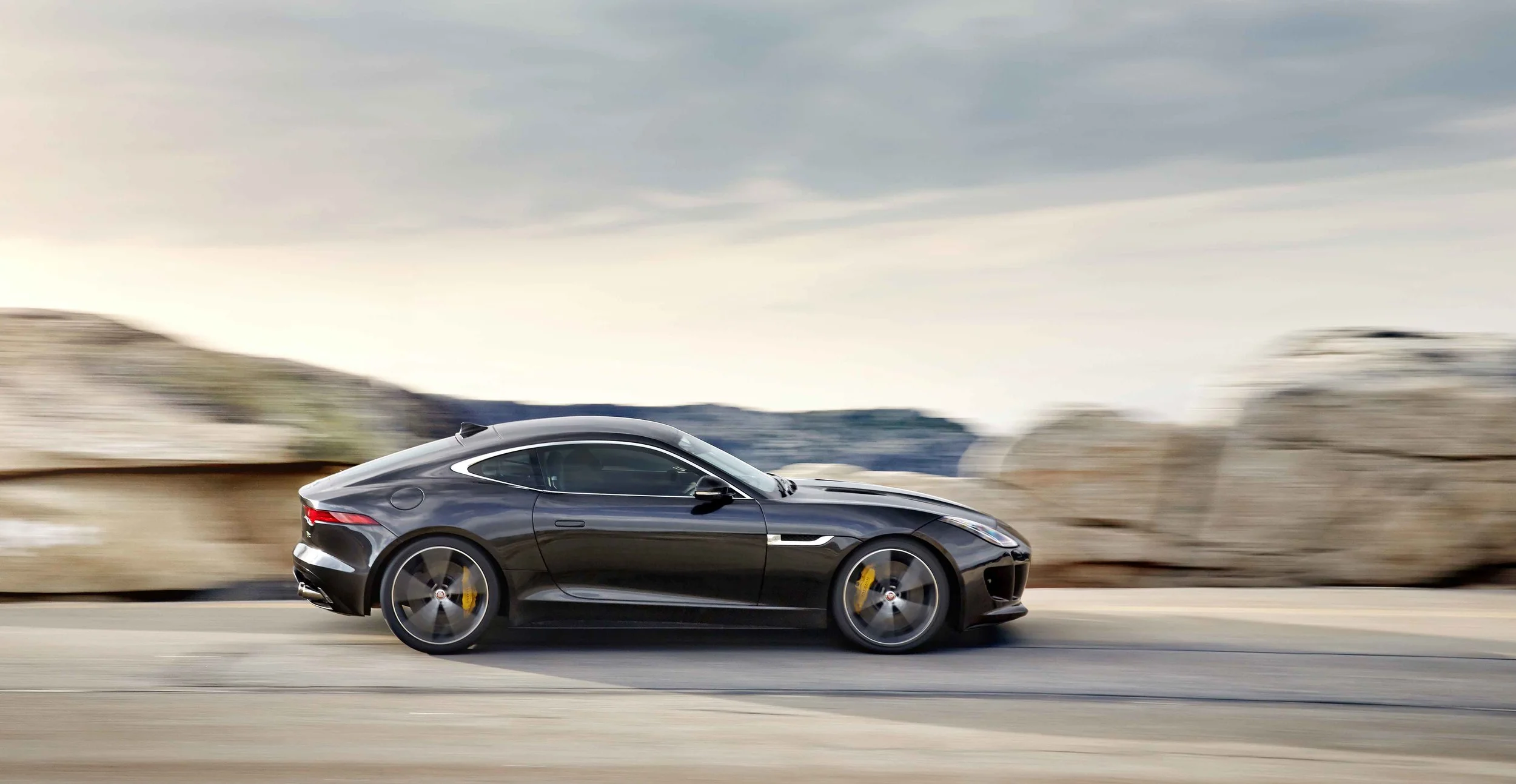ProfileMotionGrey img alt="jaguar f-type profile".jpg