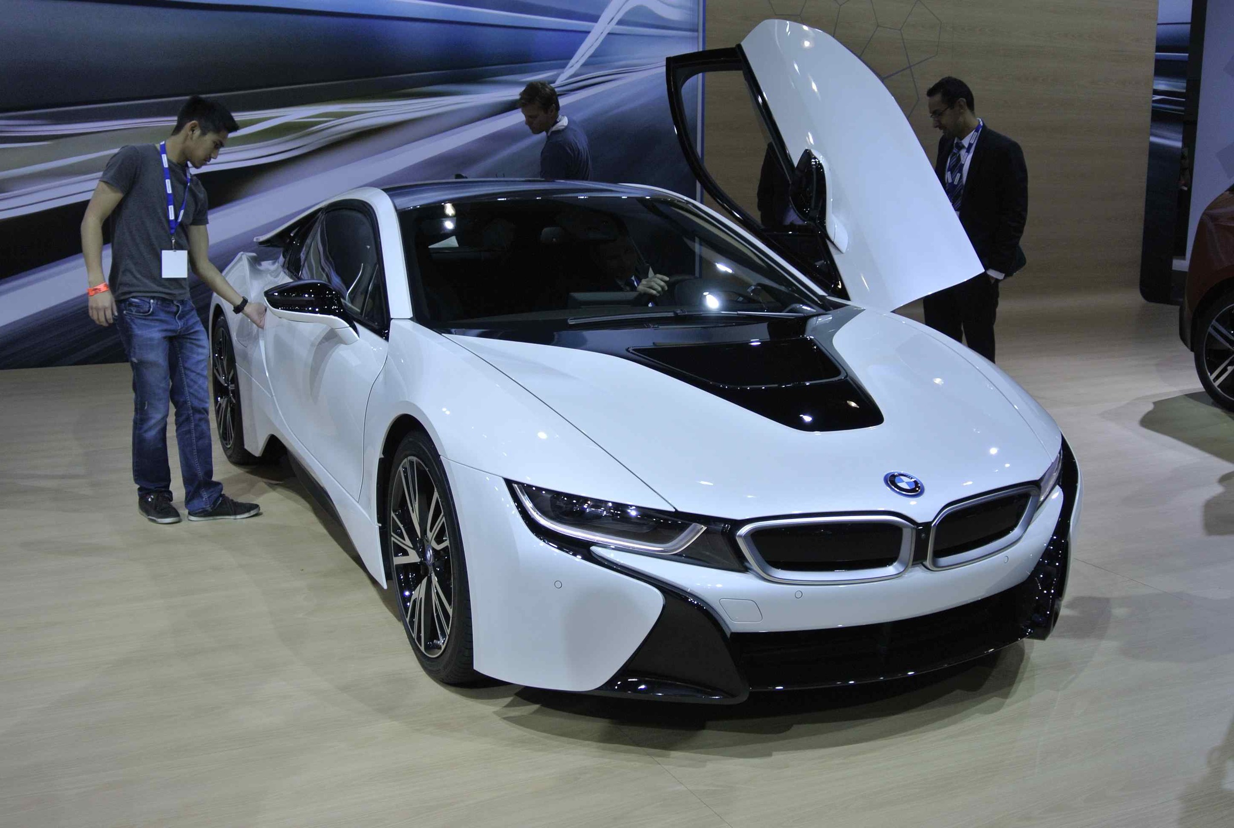 BMWi8RDoorUP1.jpg