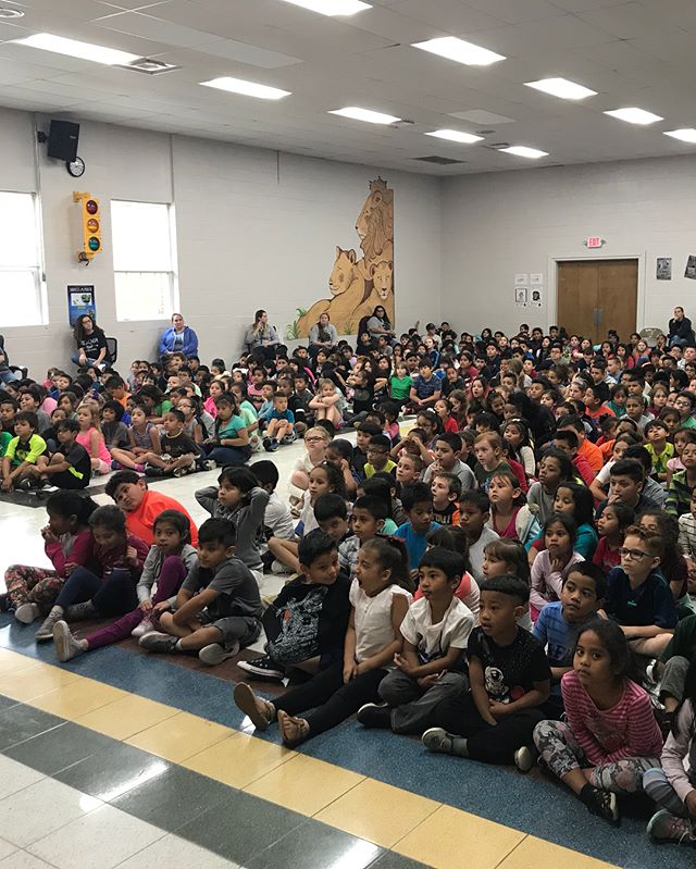 We had the BEST day with the students at Lee Elementary in Springdale! We were given the chance to teach a workshop to the 4th graders and perform for the entire school in honor of their cultural week celebration! We loved teaching them about the his