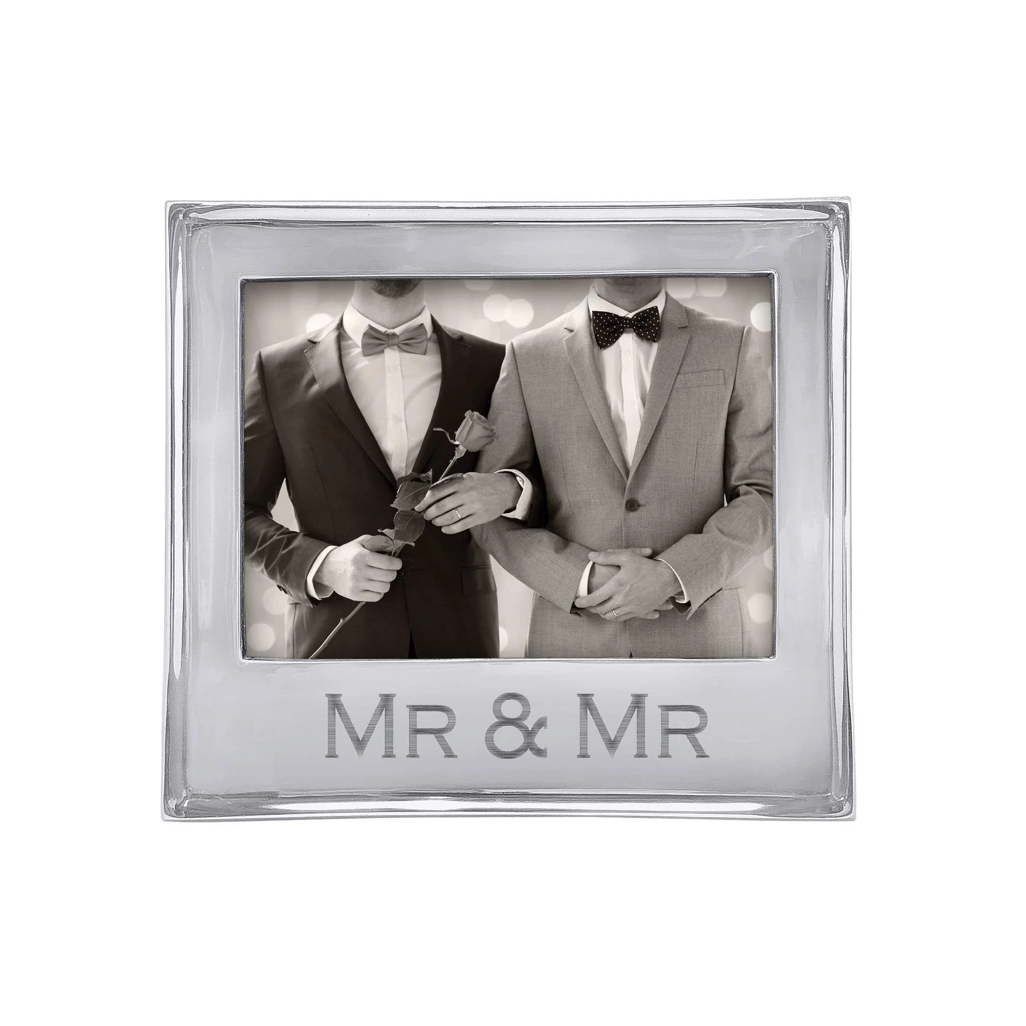 wedding-engagement-mrmr-frame