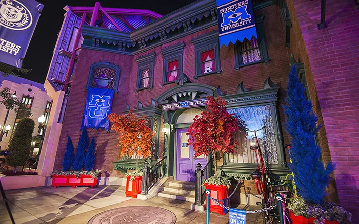 theme environments-disney-monster university_01 lores.jpg