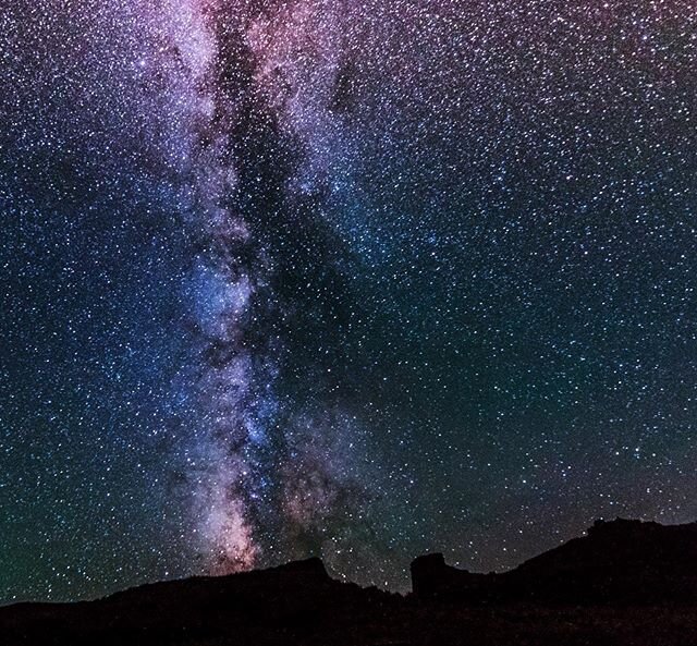 “Do not follow where the path may lead. Go instead where there is no path and leave a trail.” ✨🌙
– Ralph Waldo Emerson
.
.
.
#moab #visitmoab #visitutah #utah #moabutah #celestial #galaxy #milkyway #night #magical #nightscape #camp