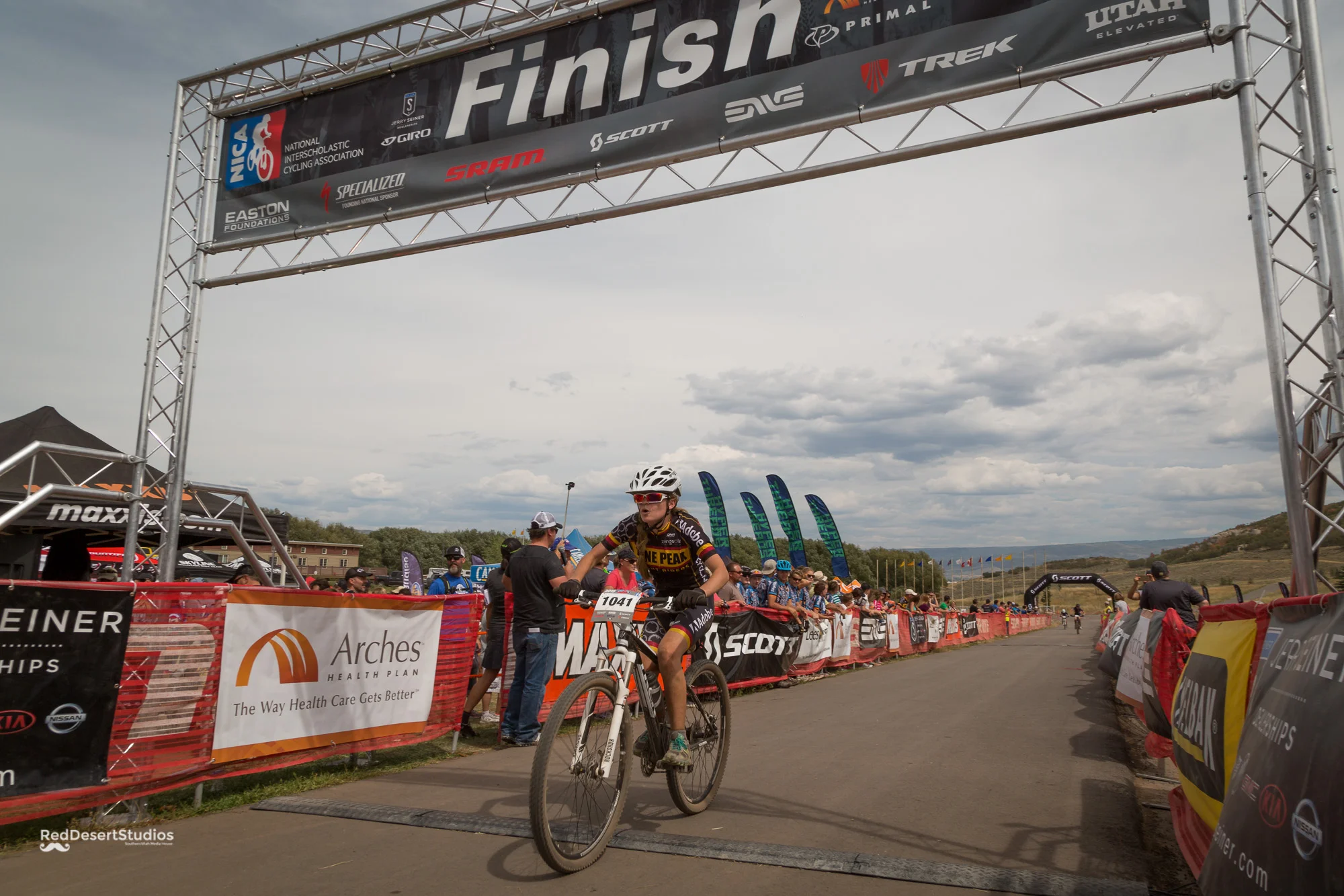 1041 Web (2 of 6).JPG