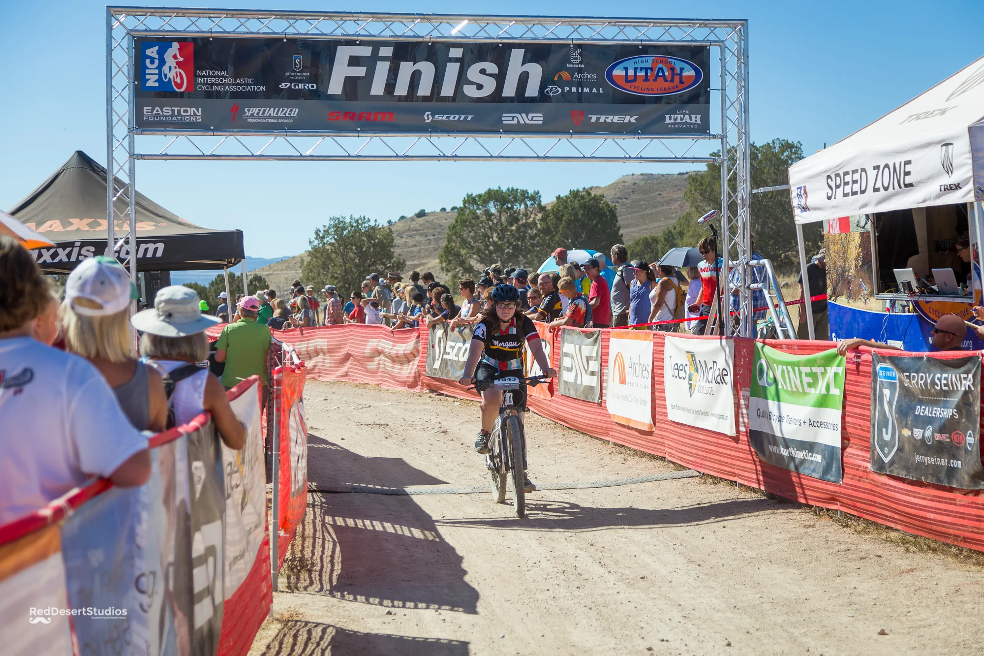 1043 Web (3 of 3).JPG