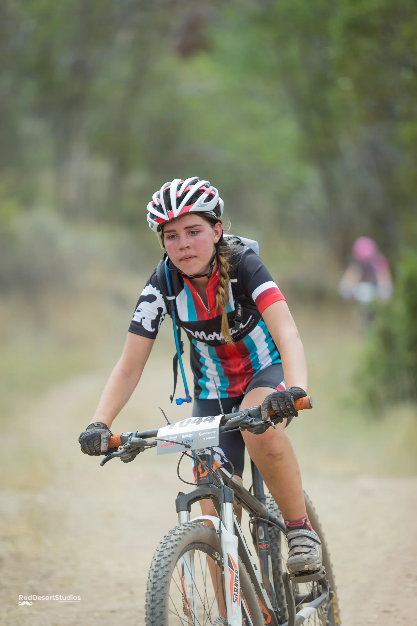 1044 Web (2 of 9).JPG