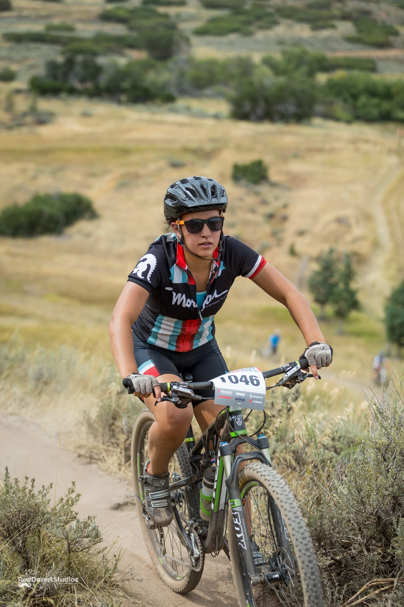 1046 Web (2 of 8).JPG