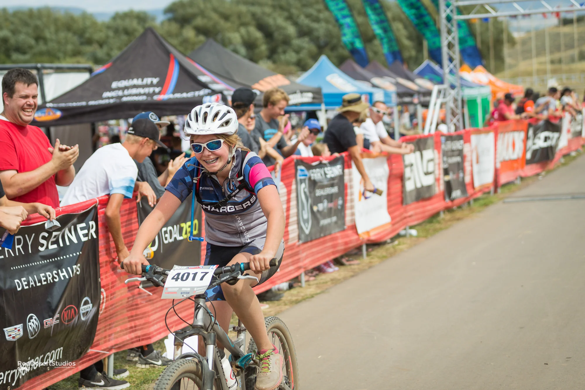 4017 Web (2 of 2).JPG