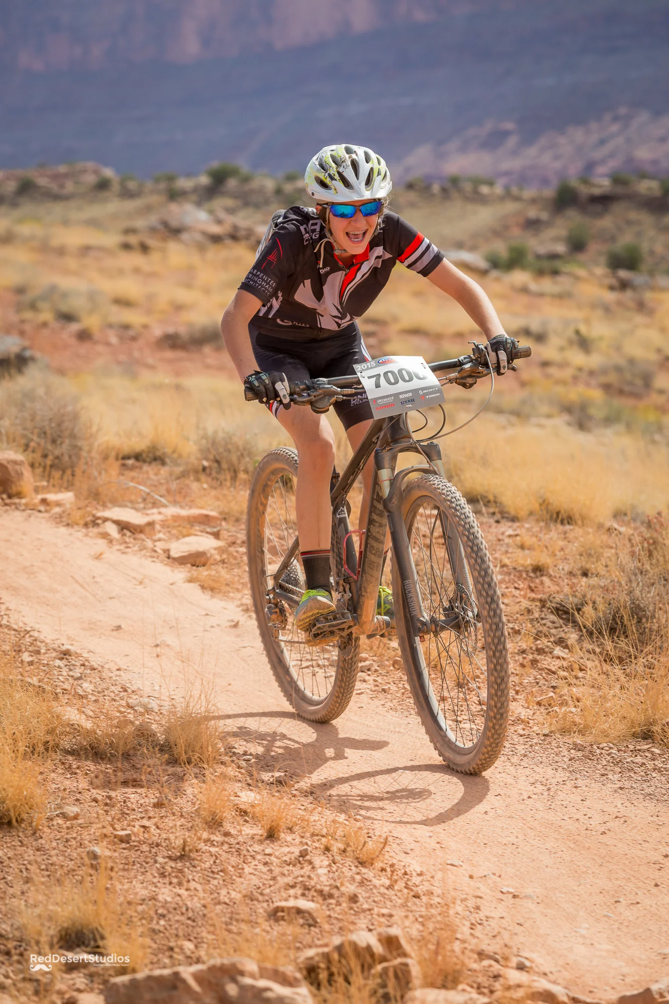 7000 Web (5 of 7).JPG