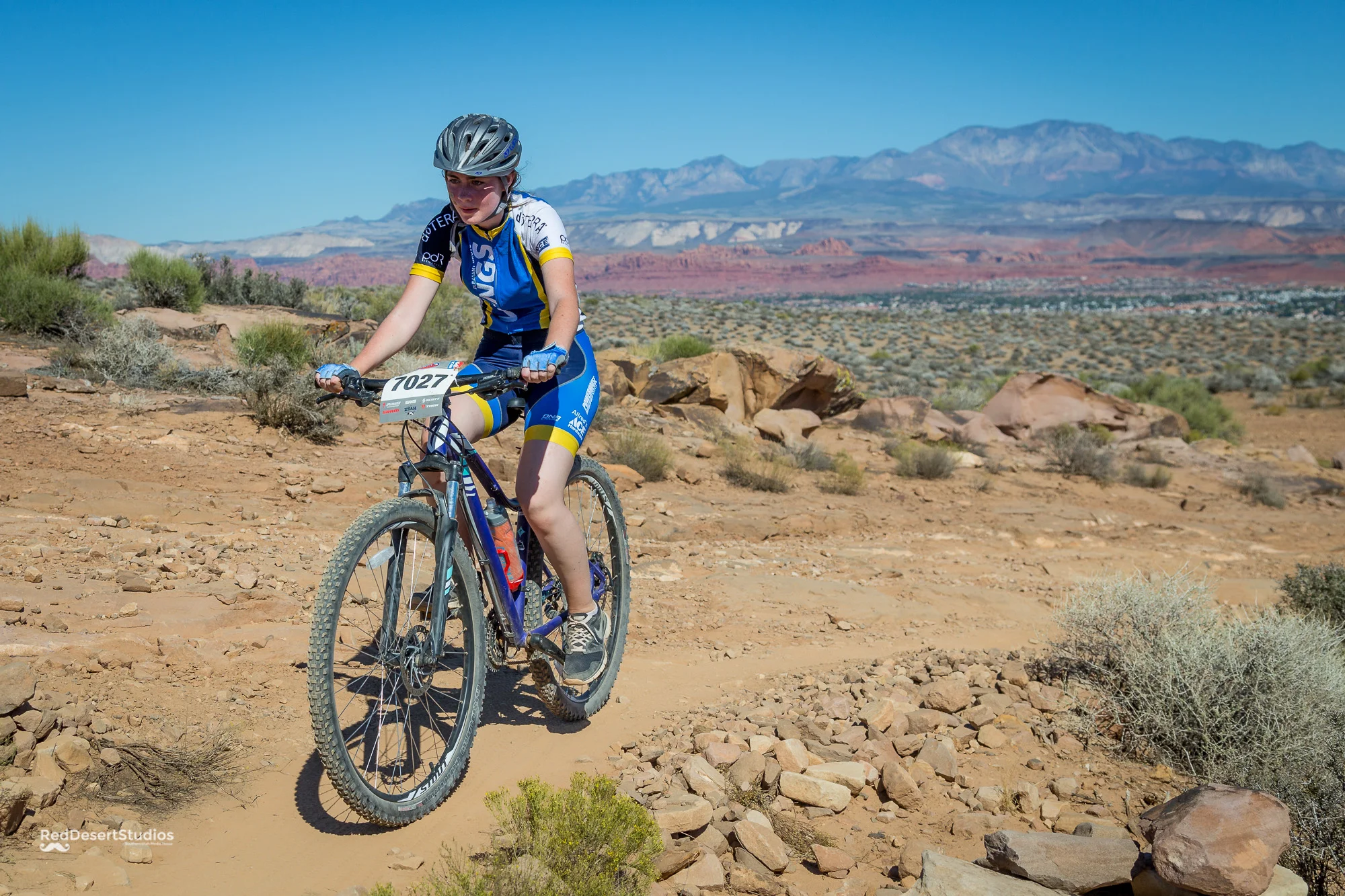 7027 Web (2 of 3).JPG