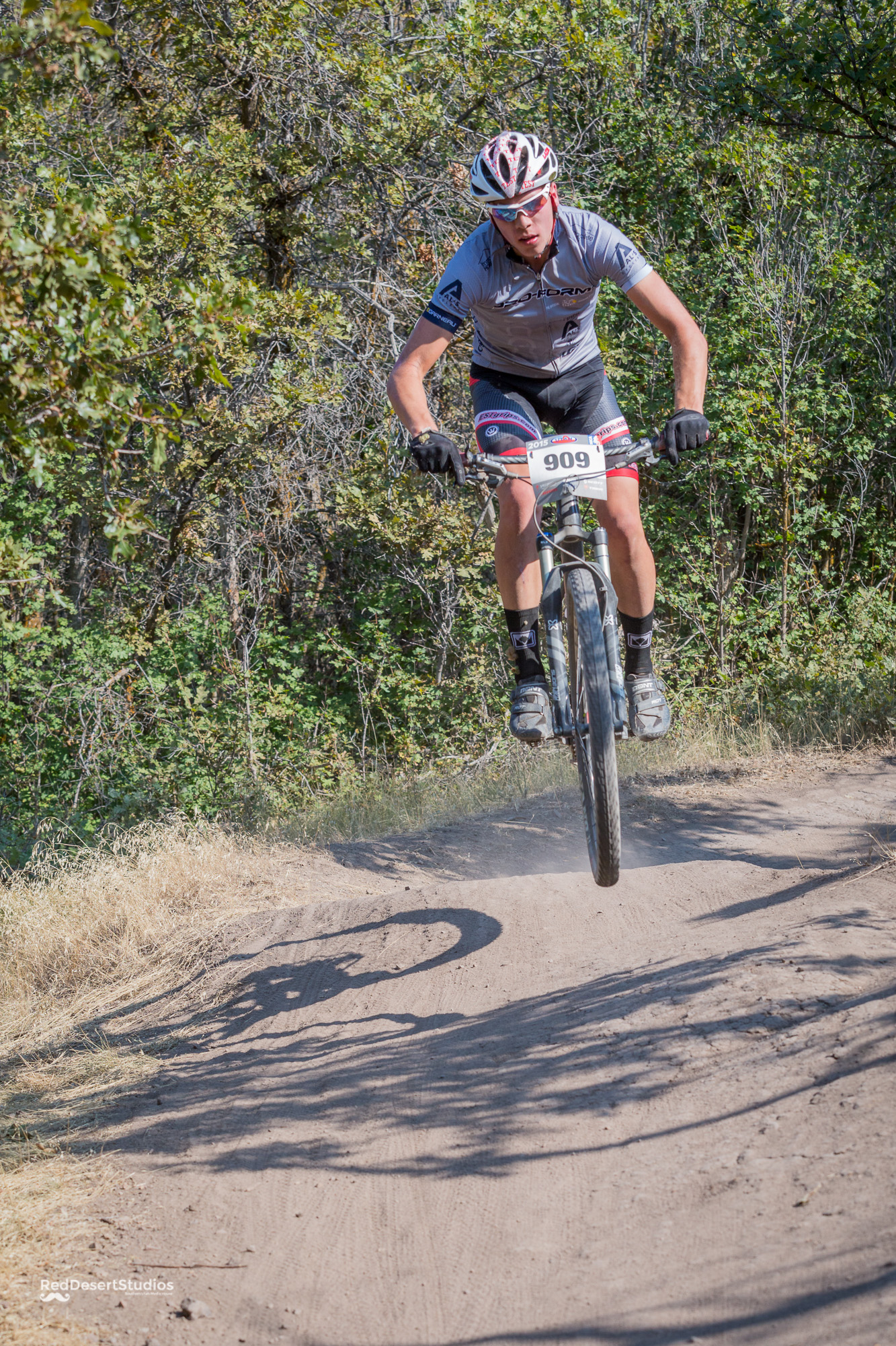 909 Web (2 of 8).JPG