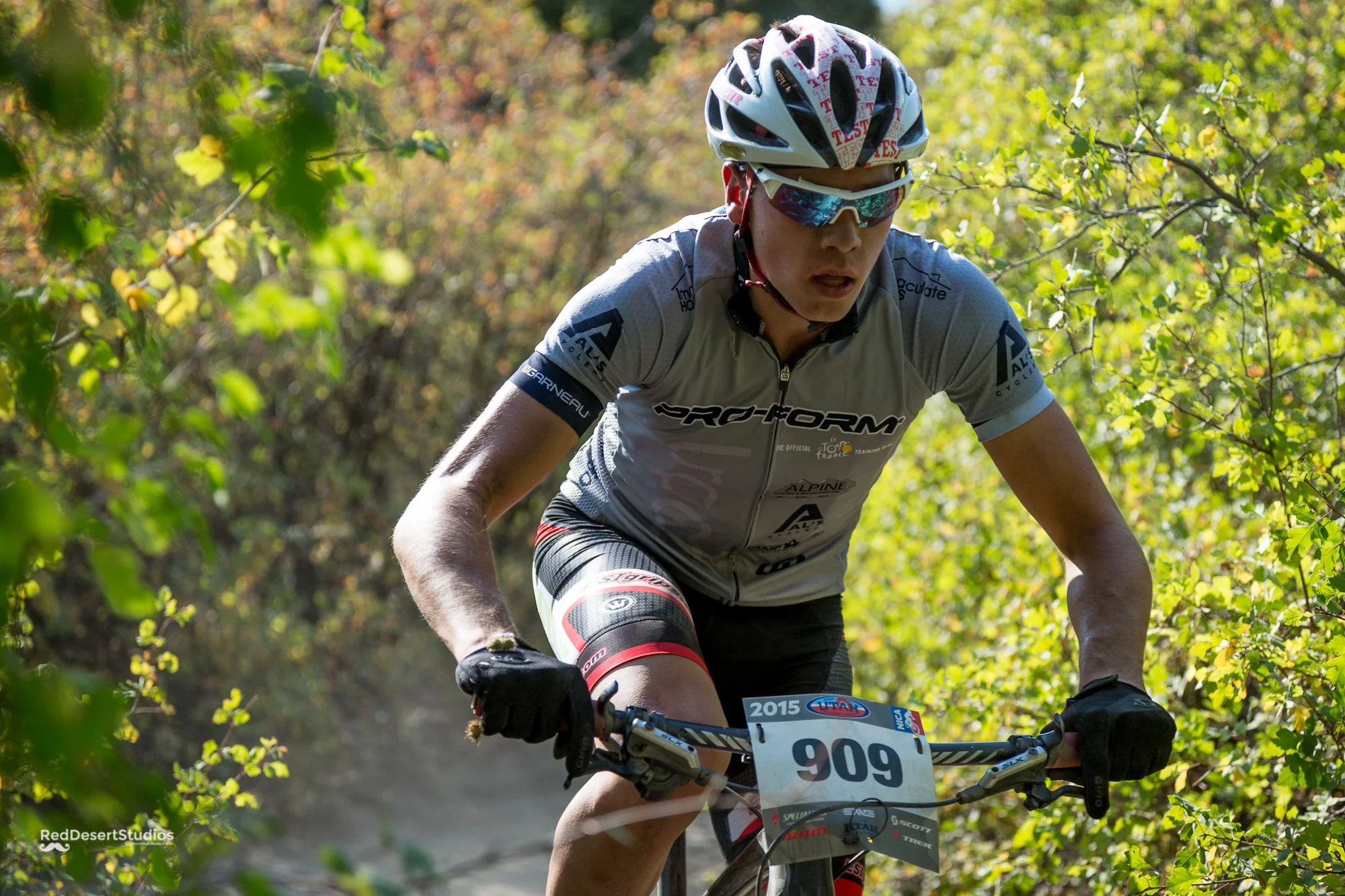 909 Web (3 of 8).JPG