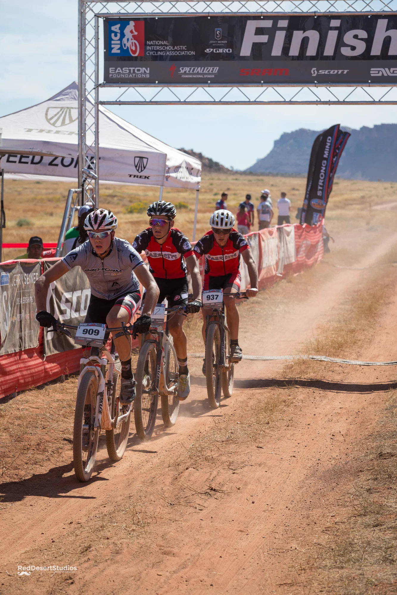 909 Web (4 of 8).JPG