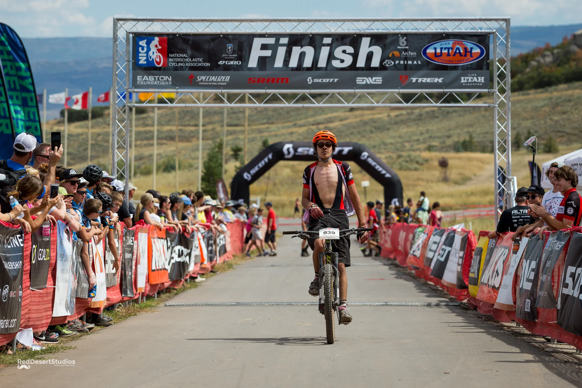 939 Web (2 of 6).JPG