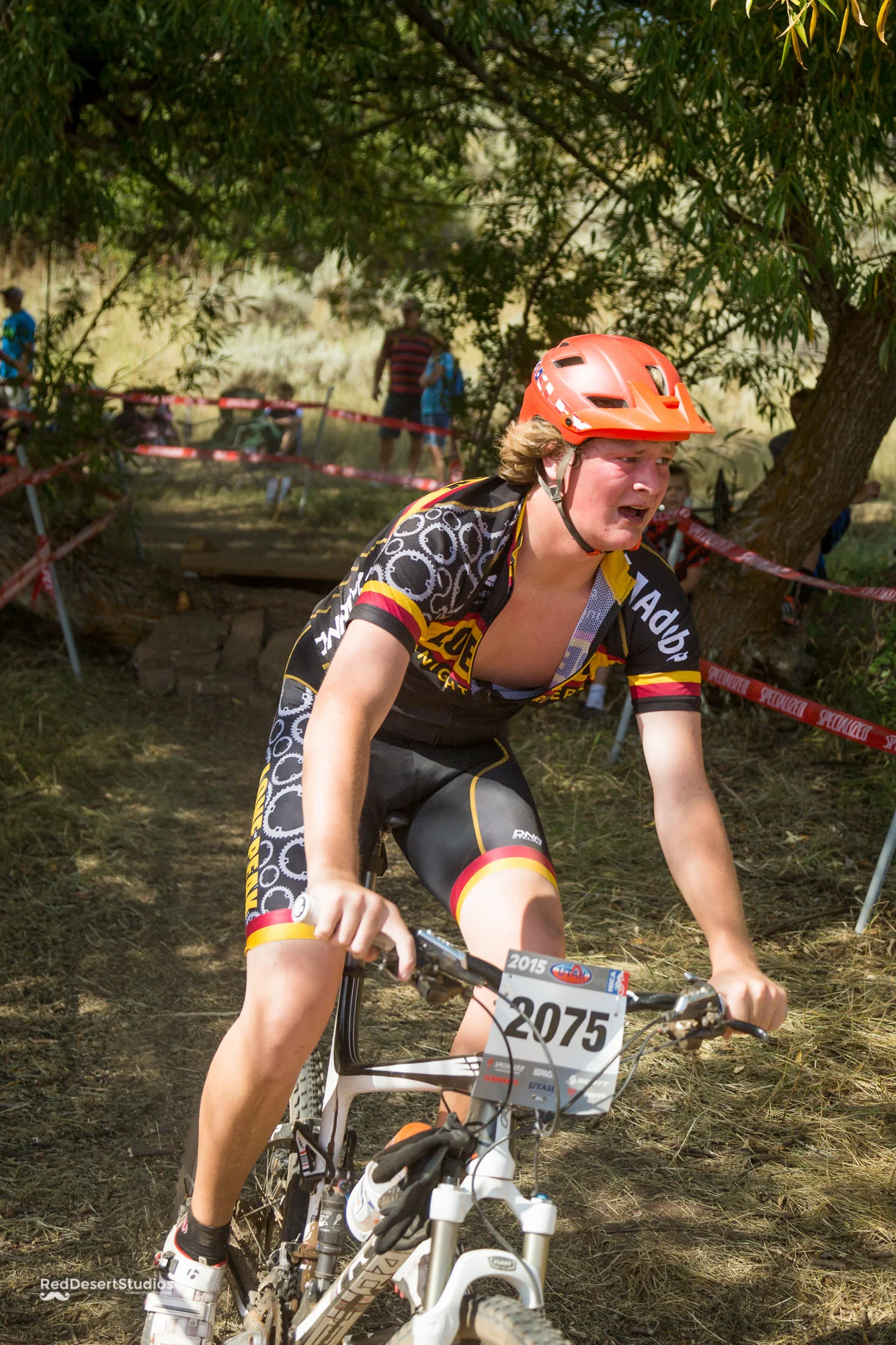 2075 Web (2 of 4).JPG